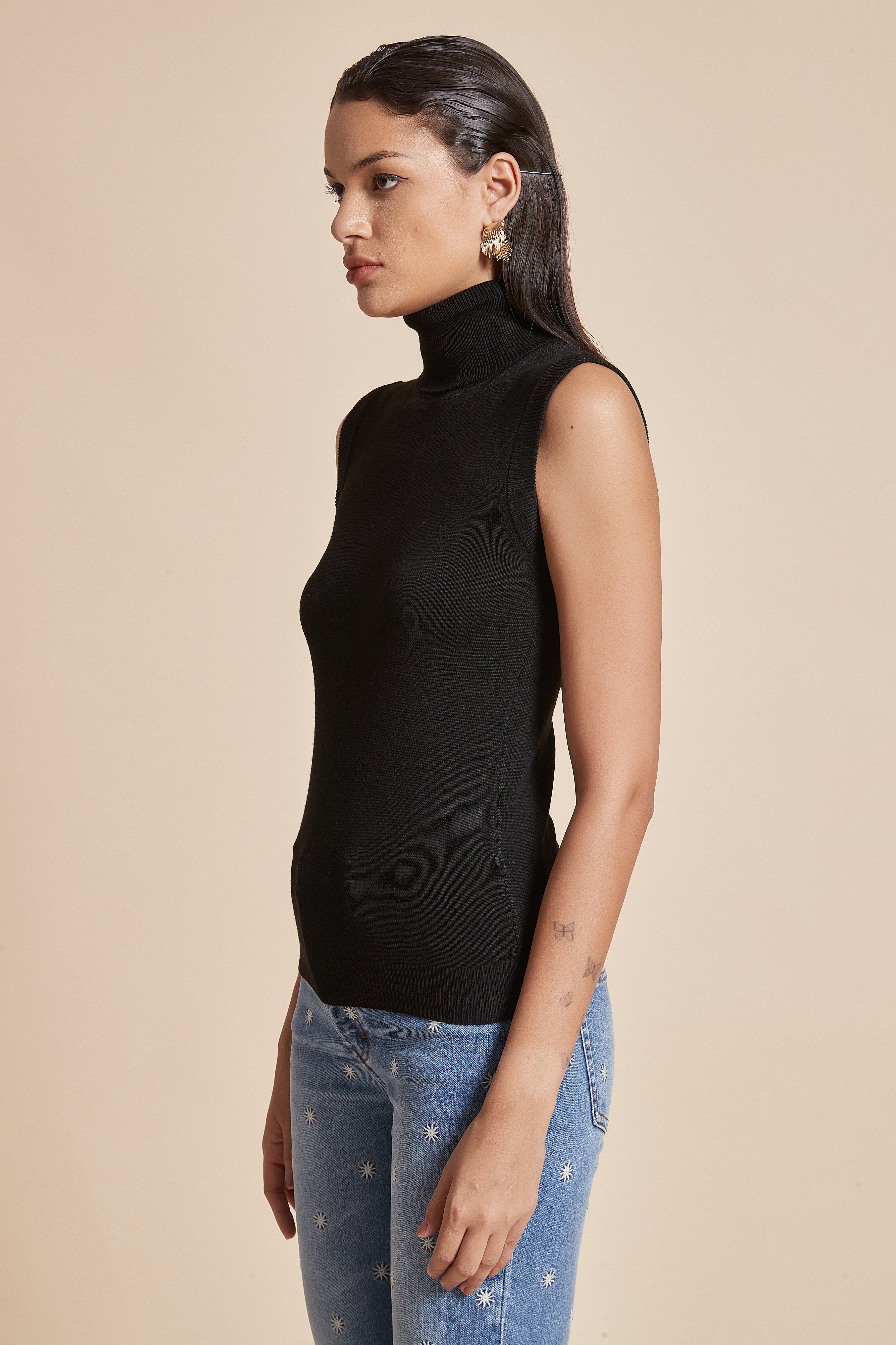Plain Ribbed High-Neck Blouse With Half Sleeves
