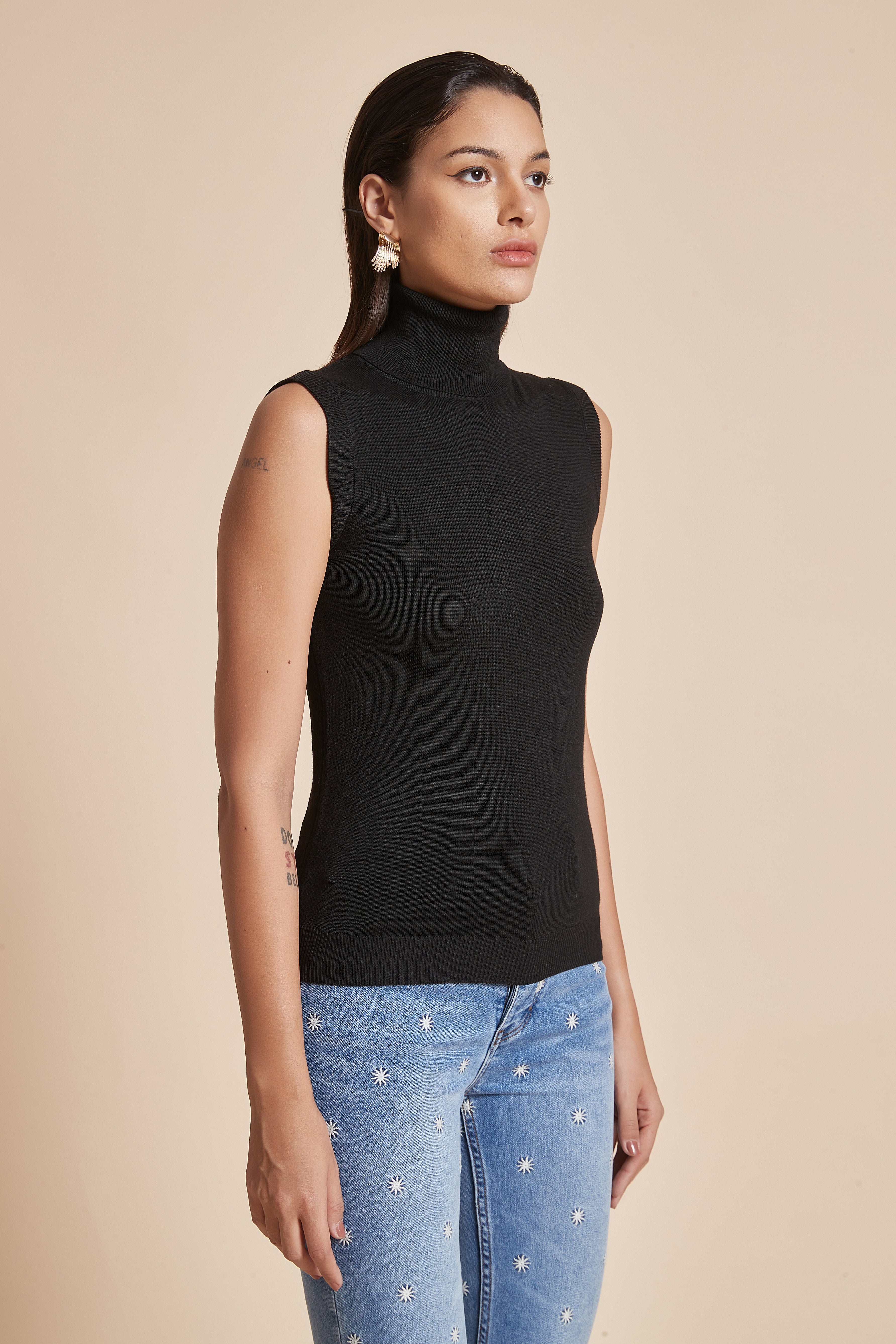 Plain Ribbed High-Neck Blouse With Half Sleeves