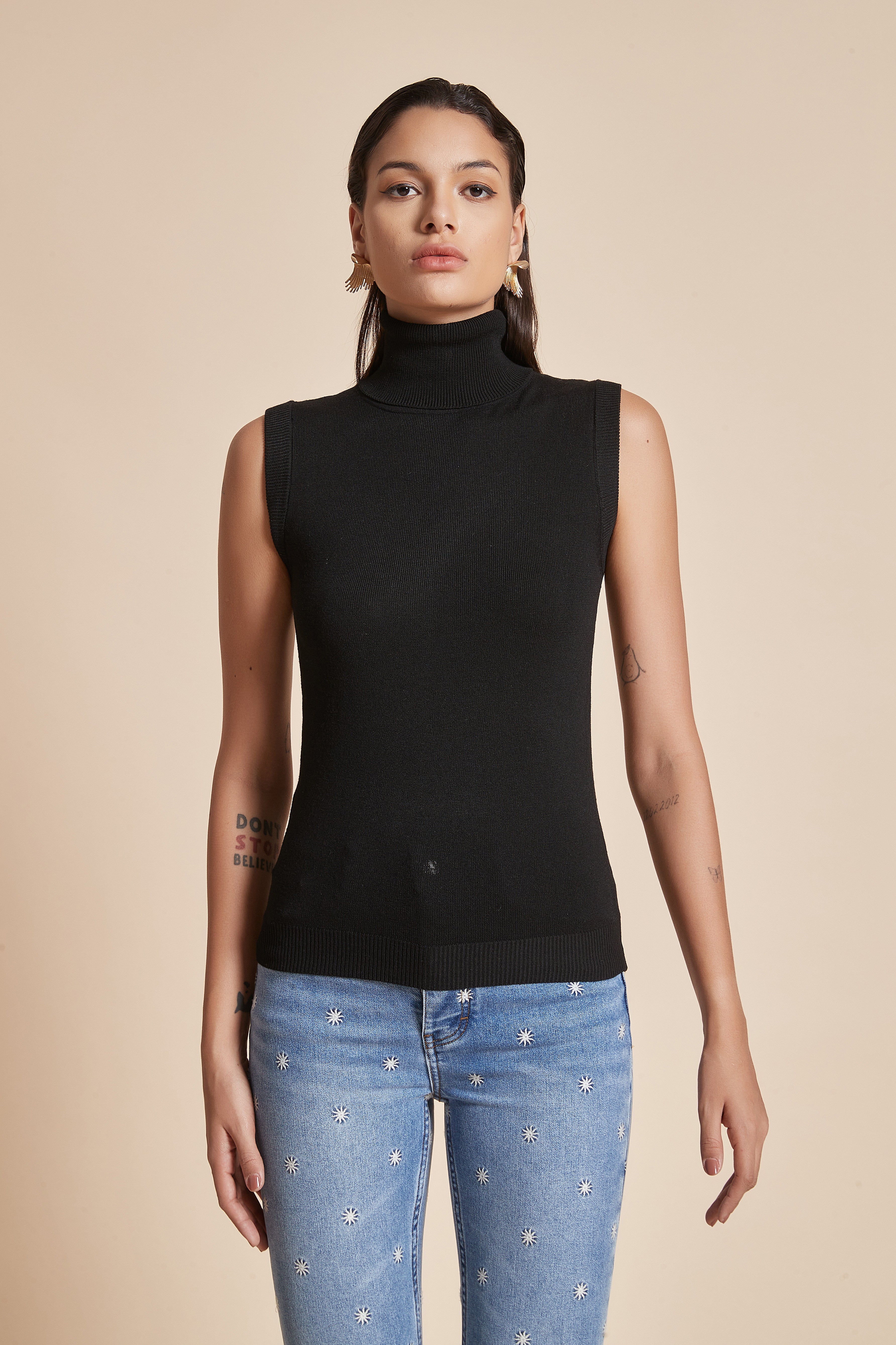 Plain Ribbed High-Neck Blouse With Half Sleeves