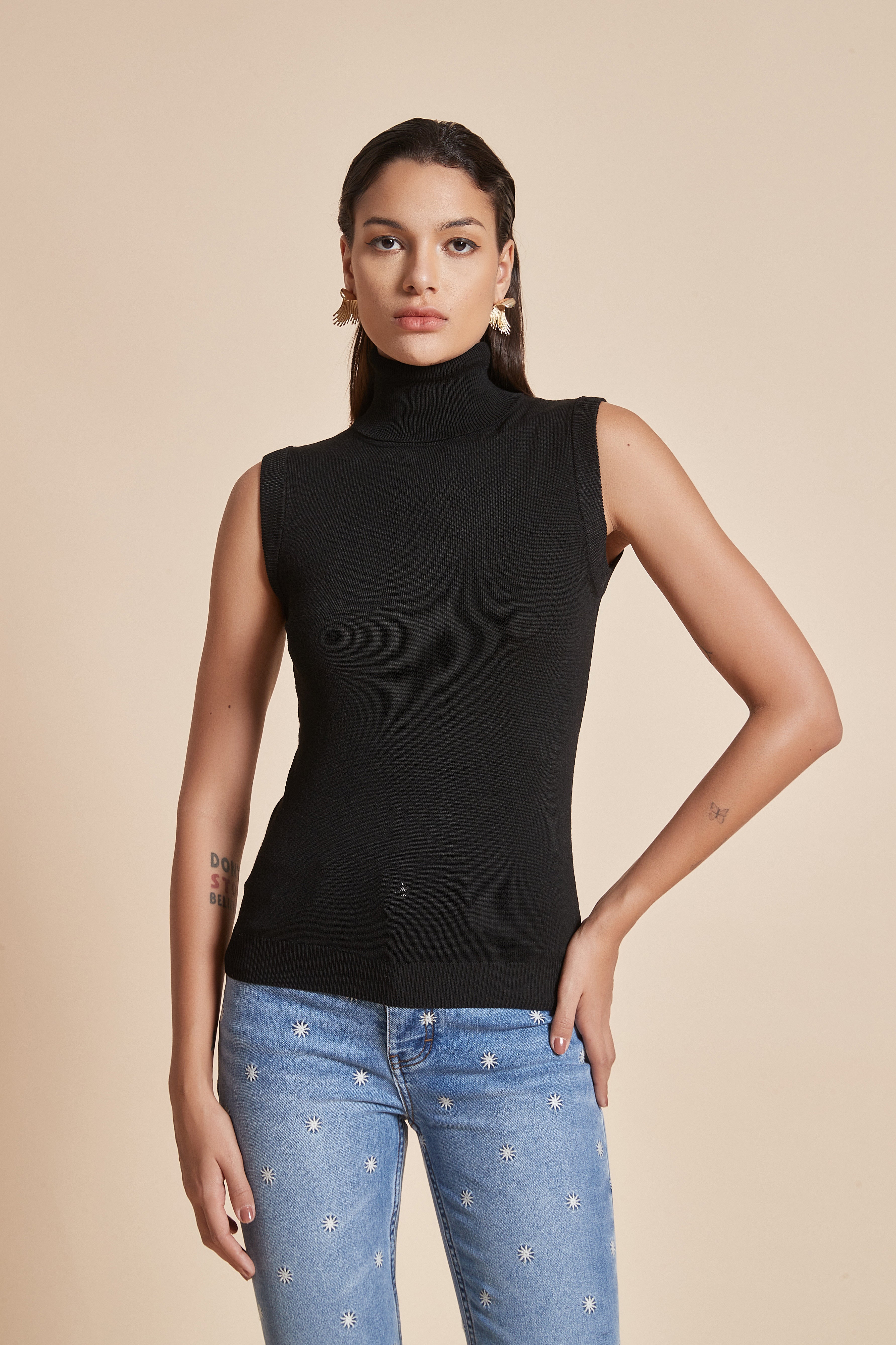 Plain Ribbed High-Neck Blouse With Half Sleeves