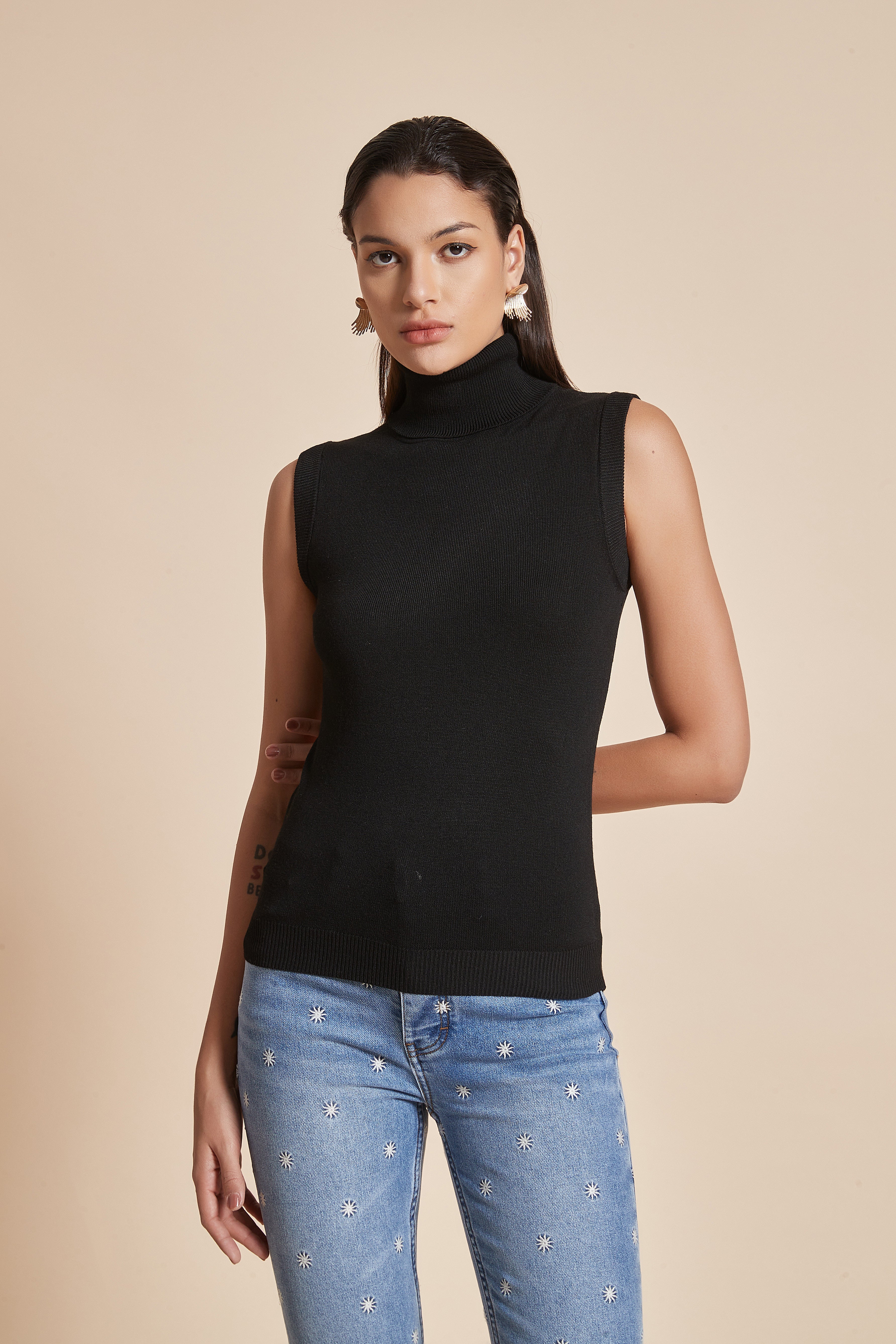 Plain Ribbed High-Neck Blouse With Half Sleeves