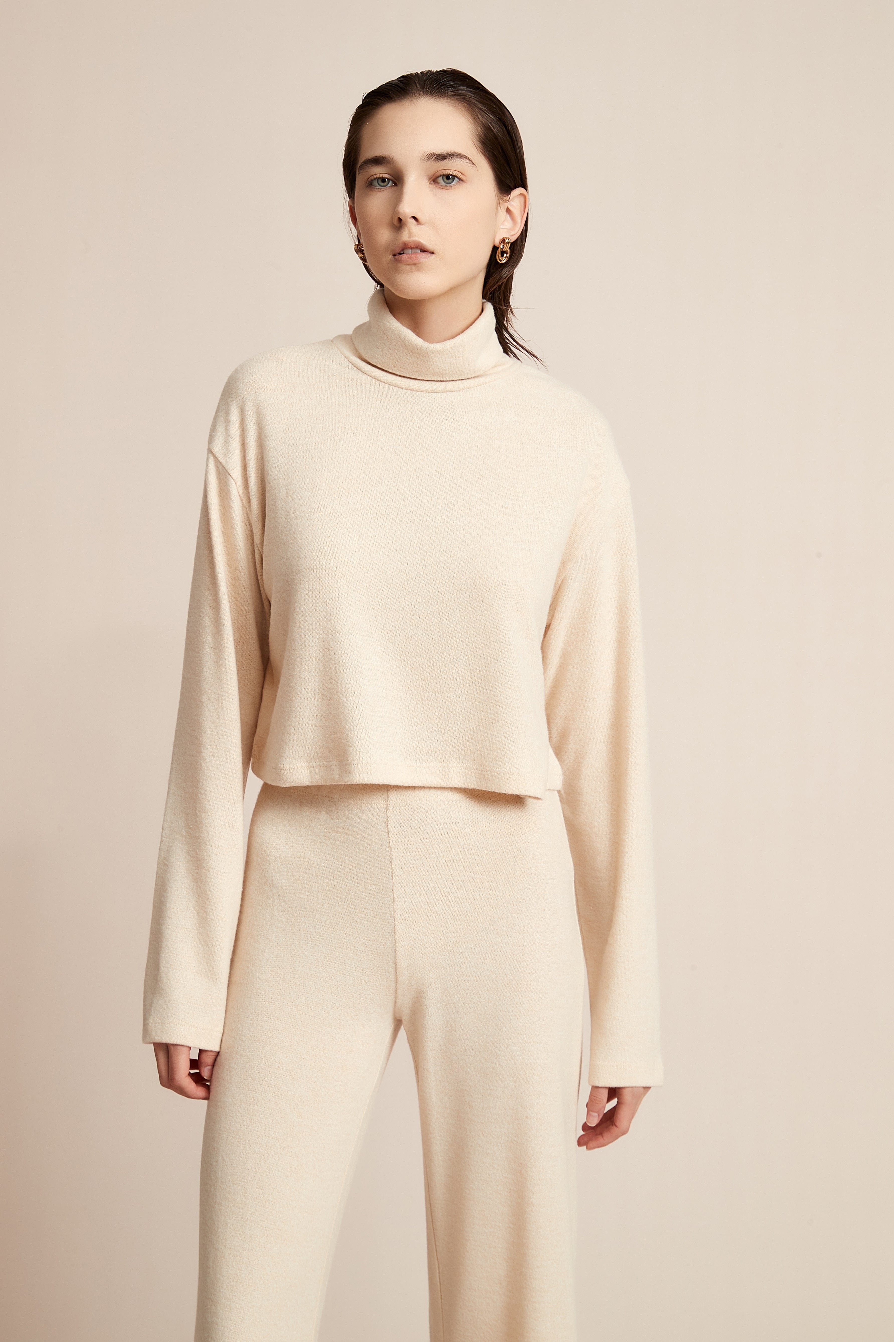 Plain Long Winter Blouse With Long Sleeves