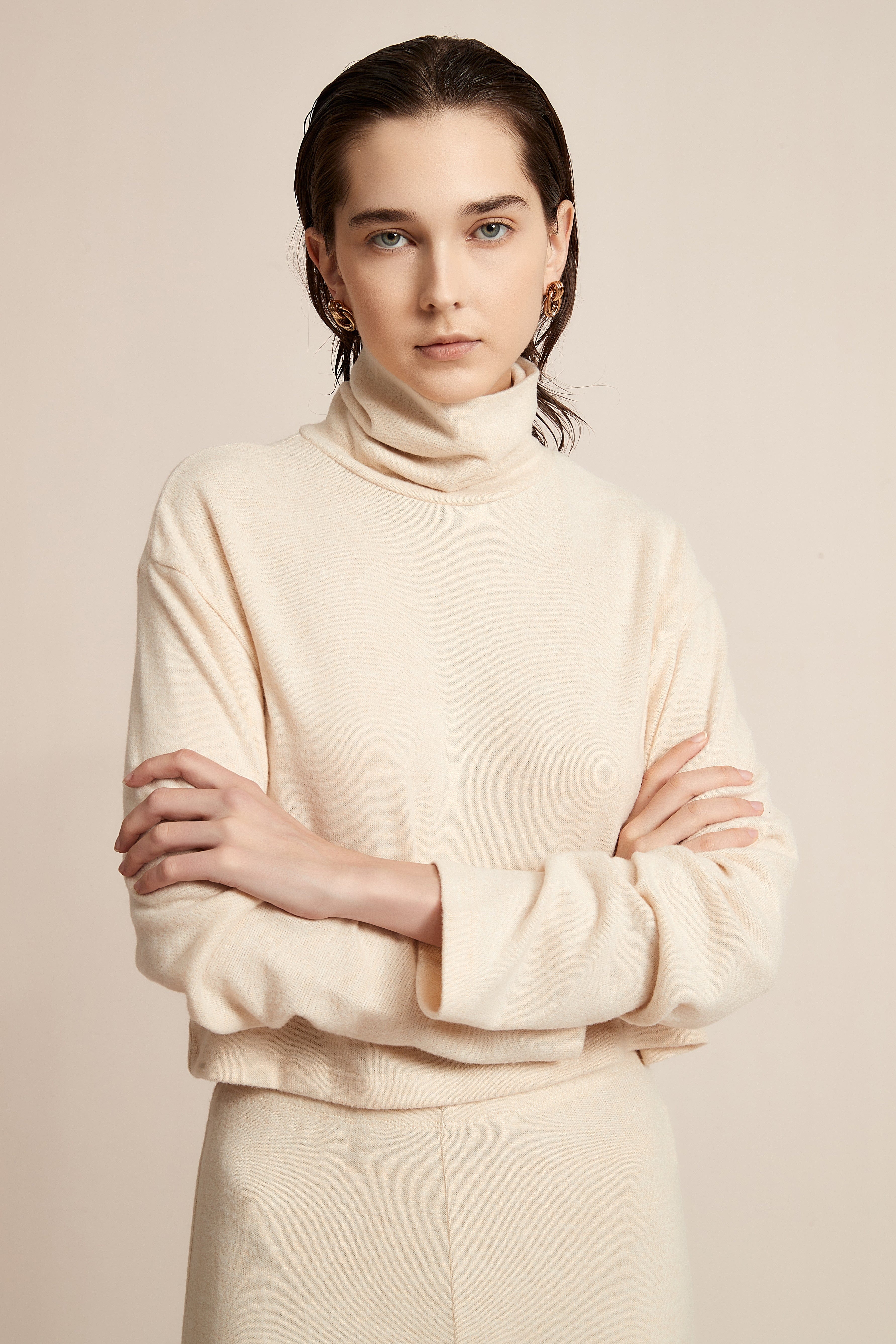Plain Long Winter Blouse With Long Sleeves