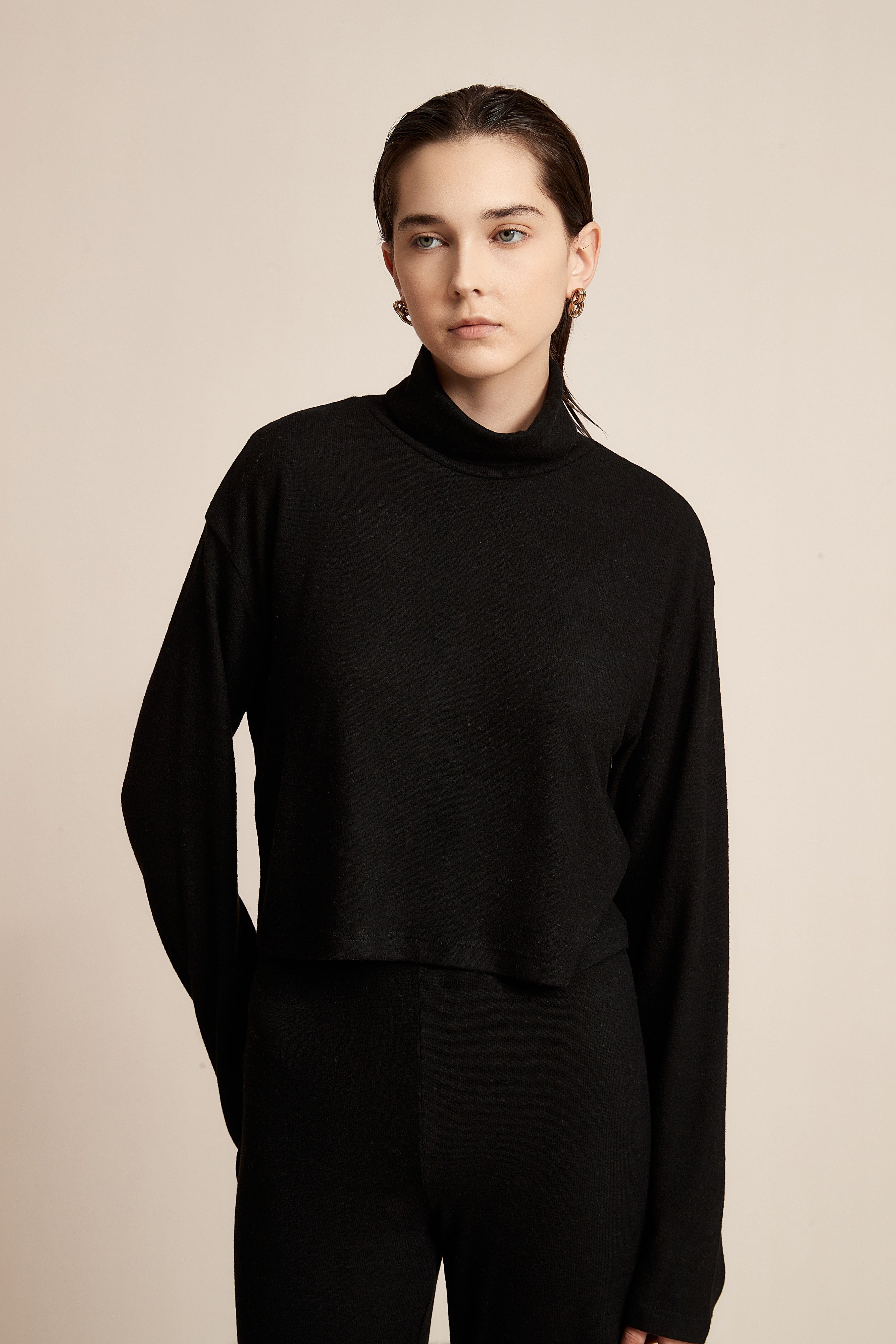 Plain Long Winter Blouse With Long Sleeves