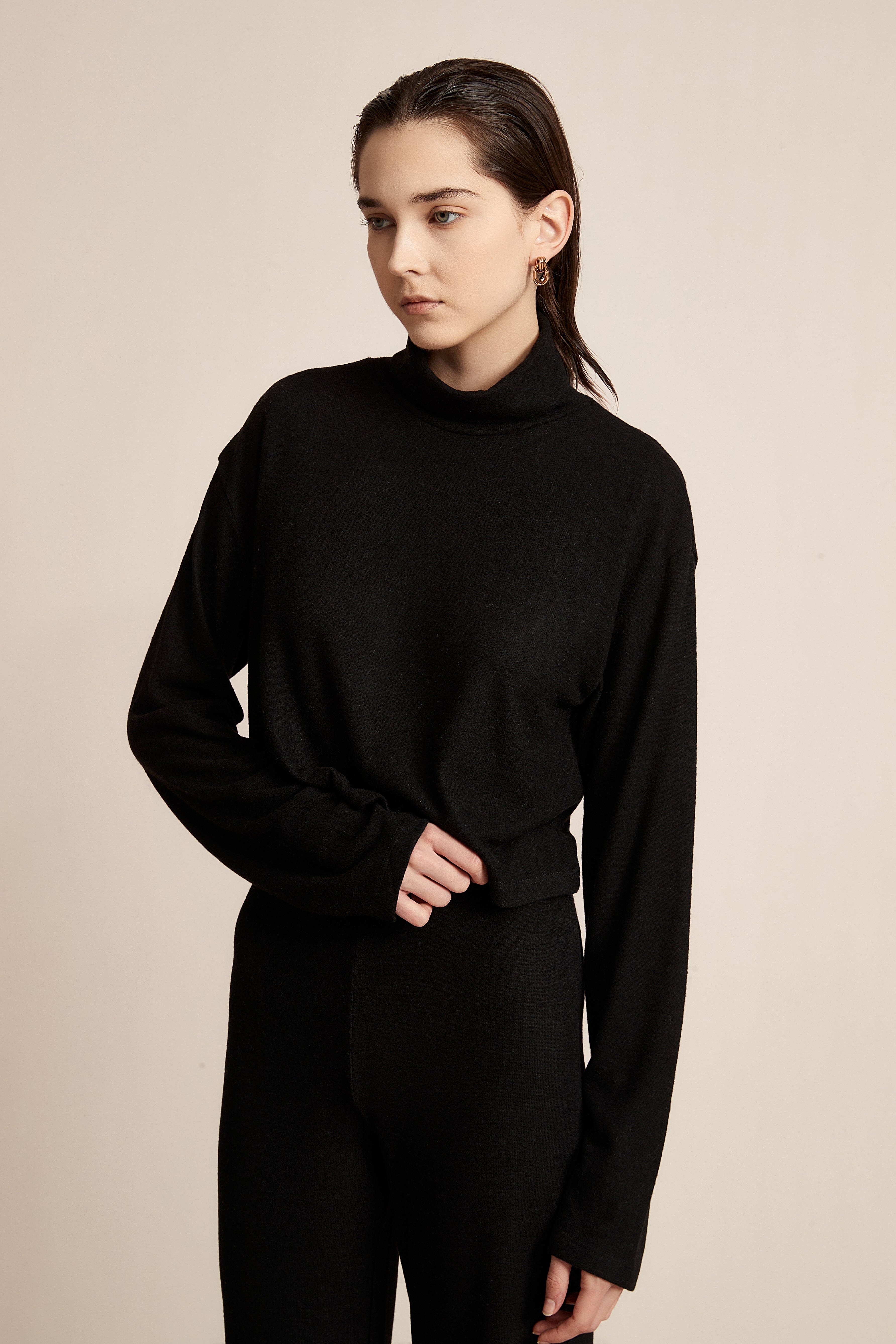 Plain Long Winter Blouse With Long Sleeves