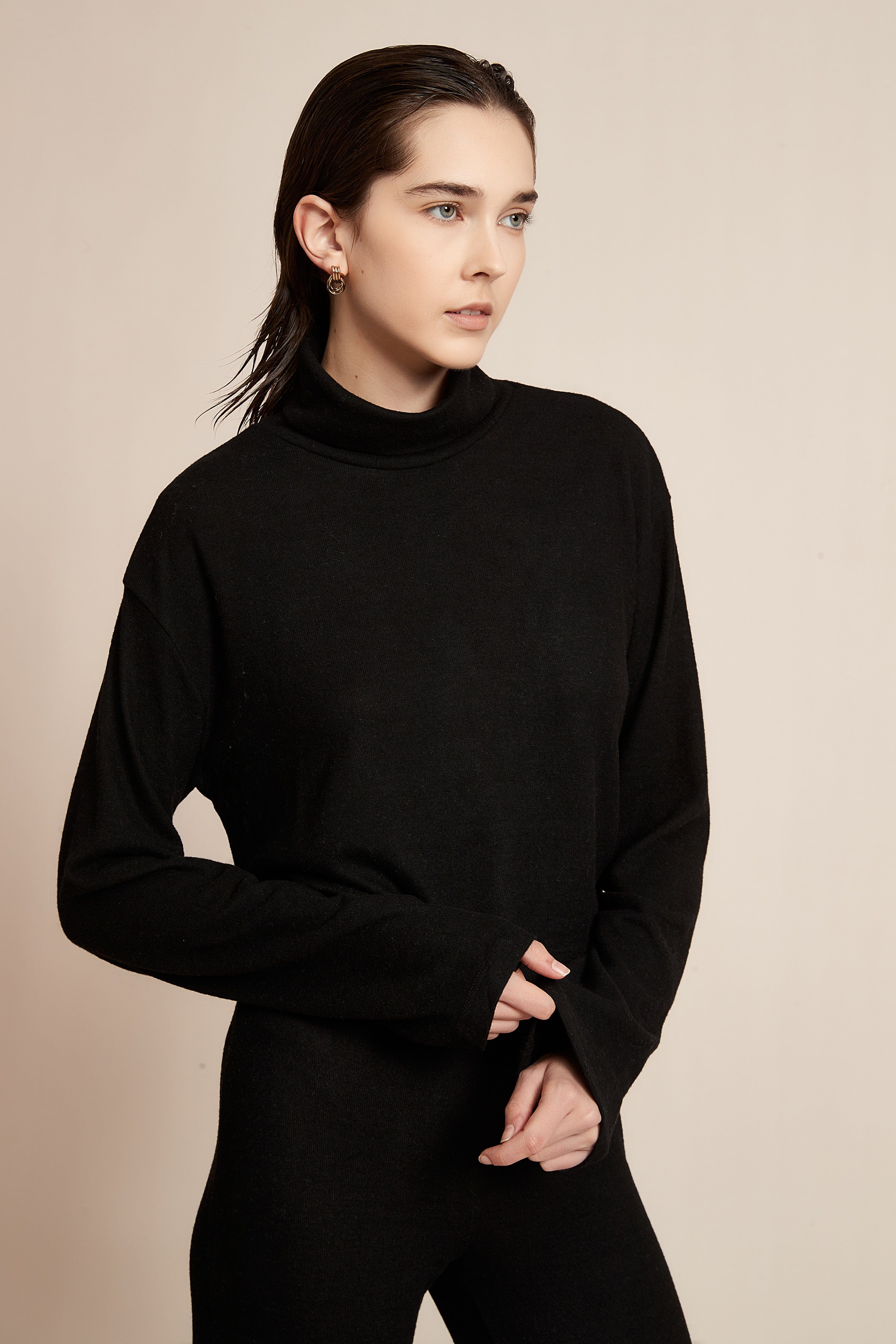 Plain Long Winter Blouse With Long Sleeves