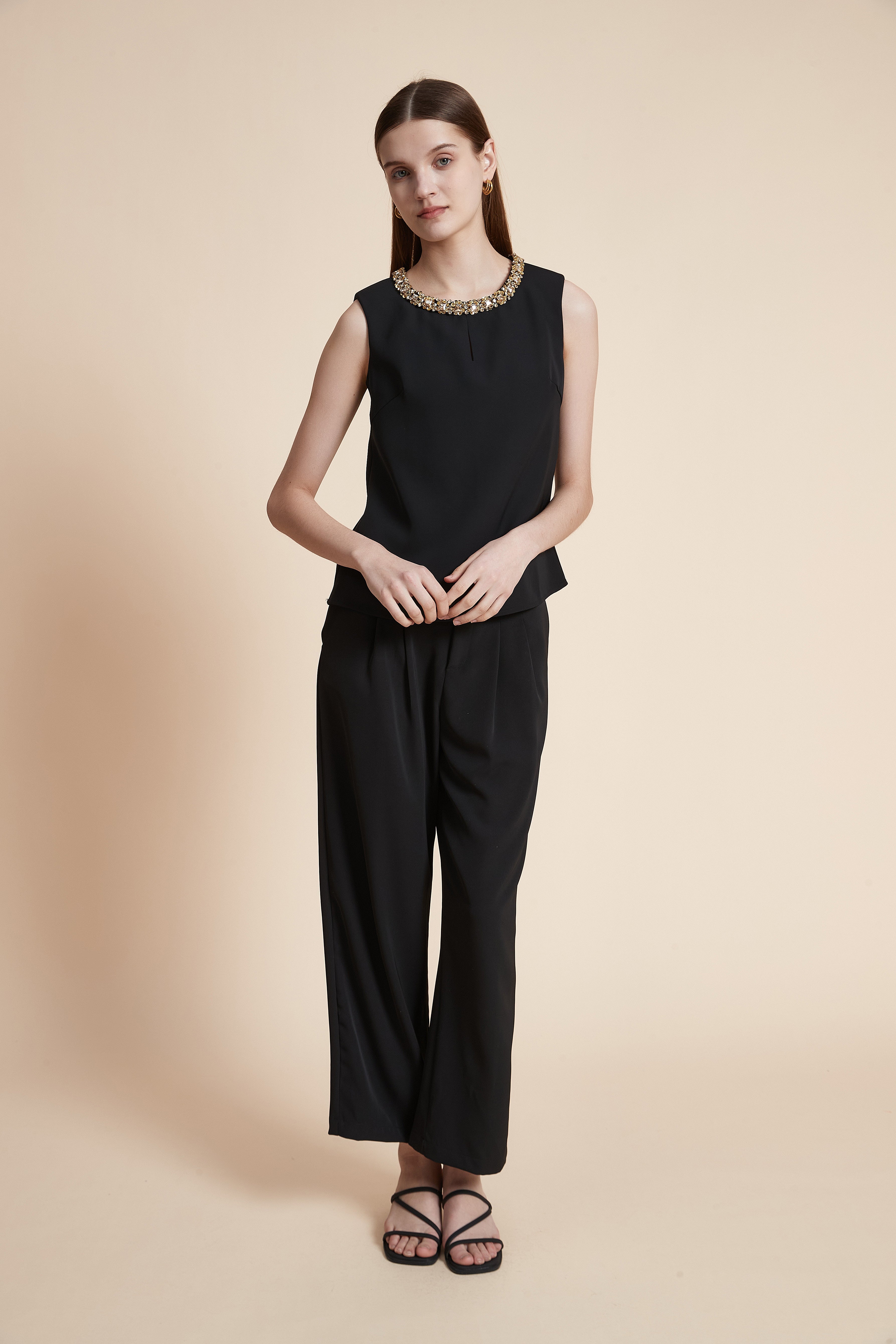 Sleeveless Solid Blouse