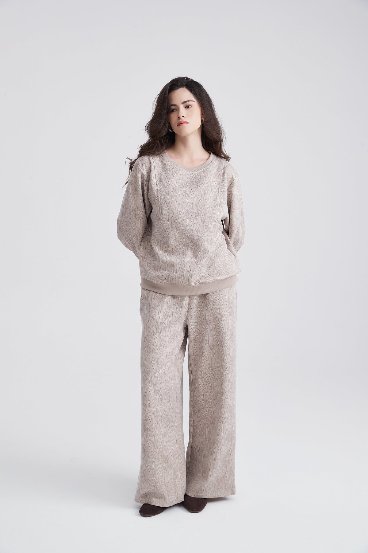 Long-Sleeve Sweatshirt with Embossed Leaf Pattern