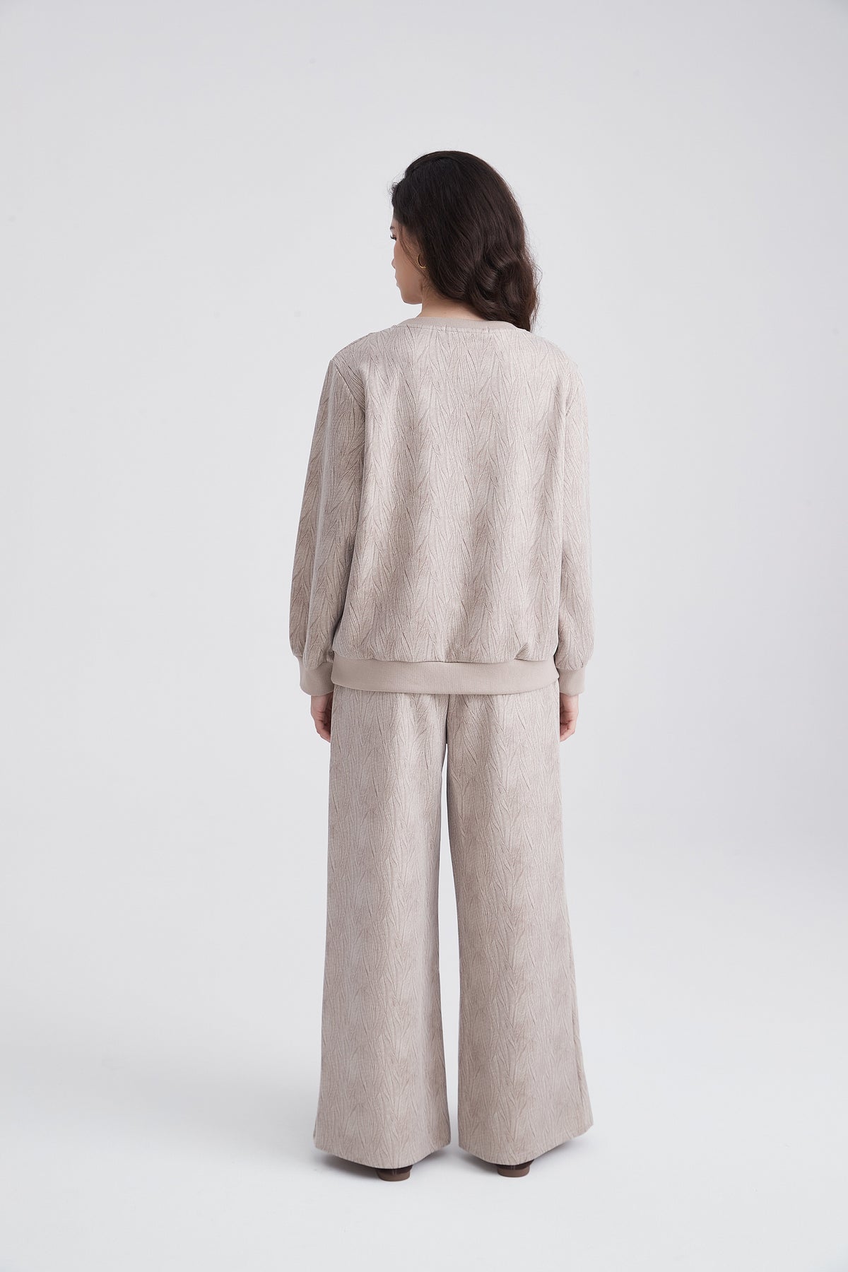 Long-Sleeve Sweatshirt with Embossed Leaf Pattern