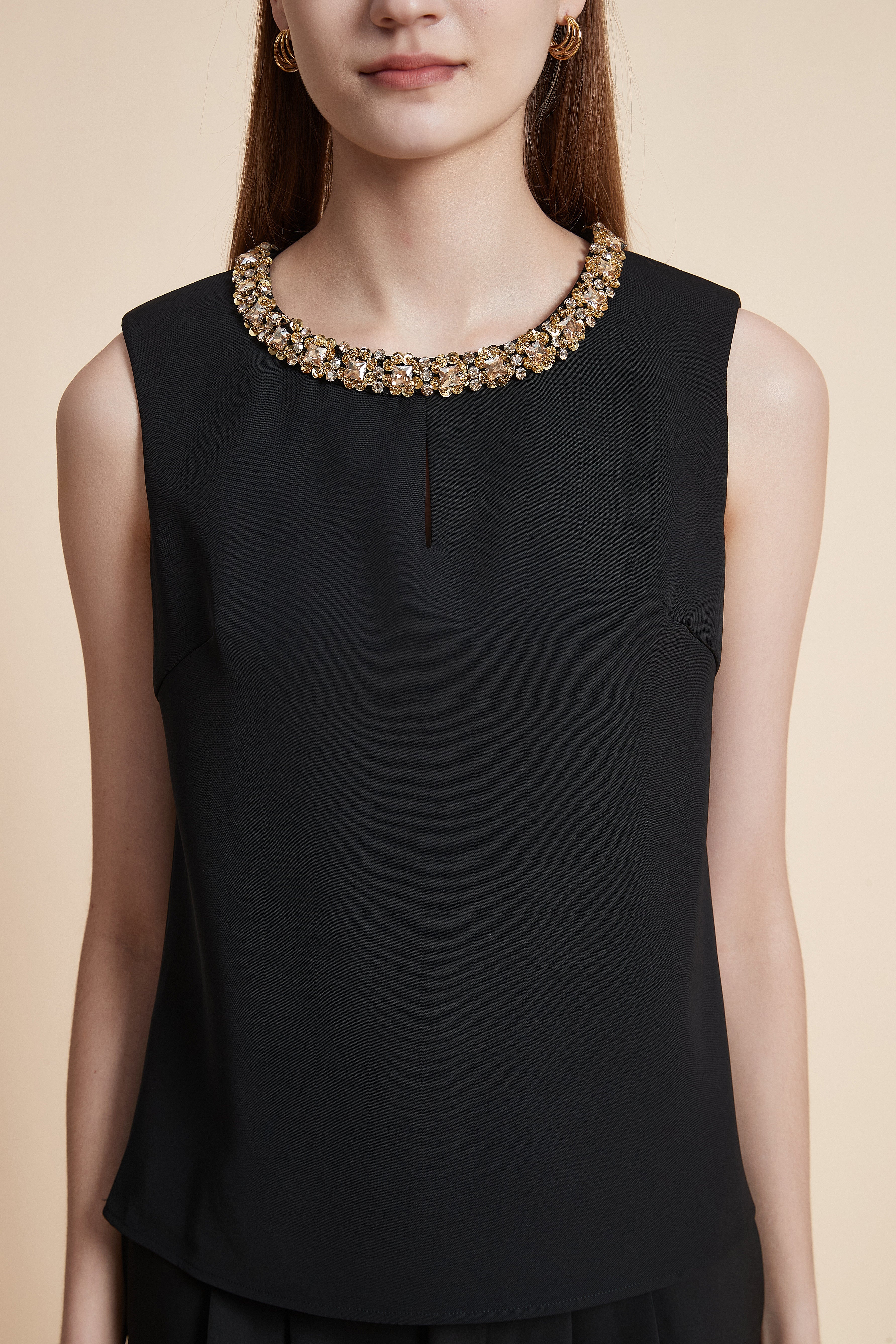 Sleeveless Solid Blouse