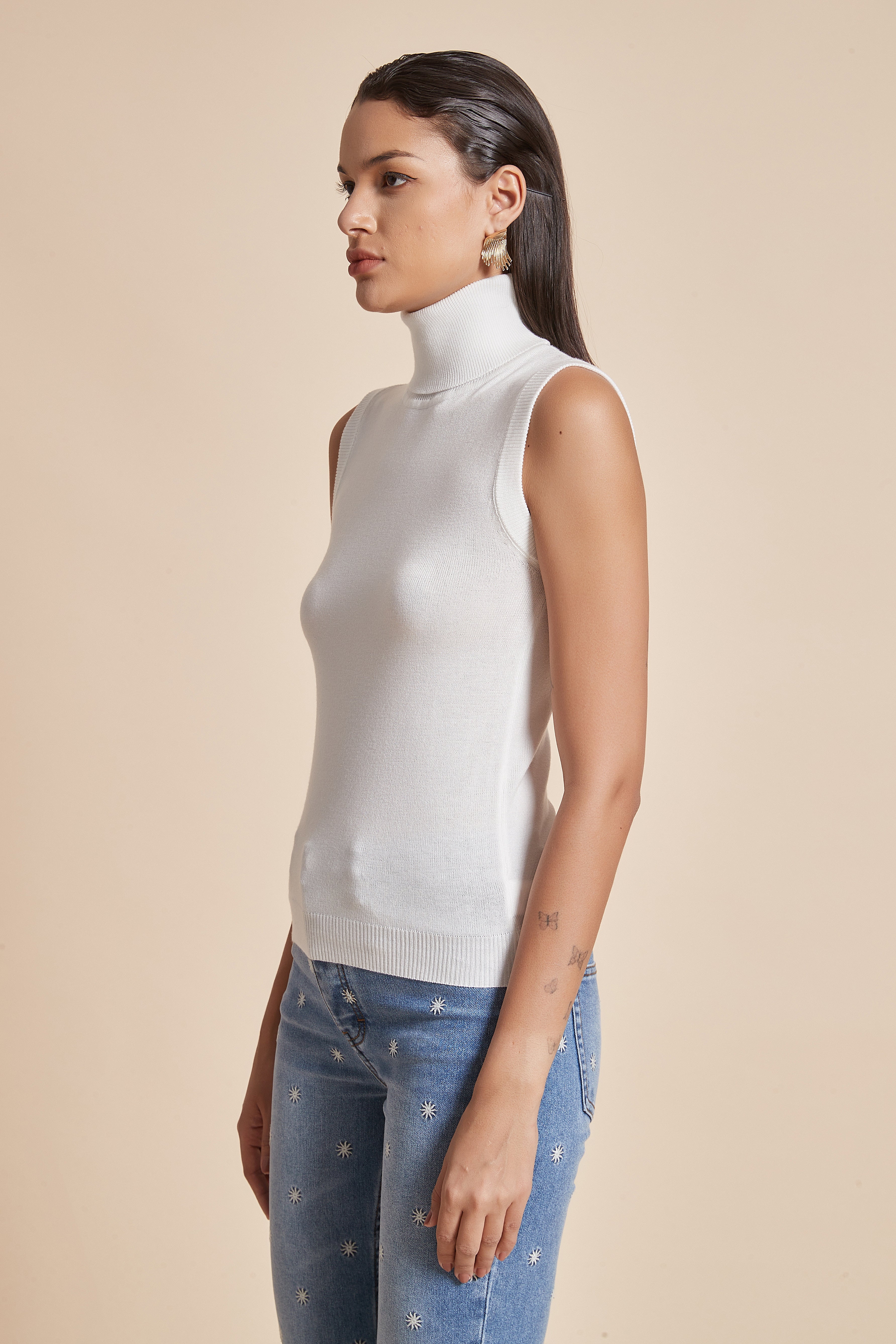 Plain Ribbed High-Neck Blouse With Half Sleeves