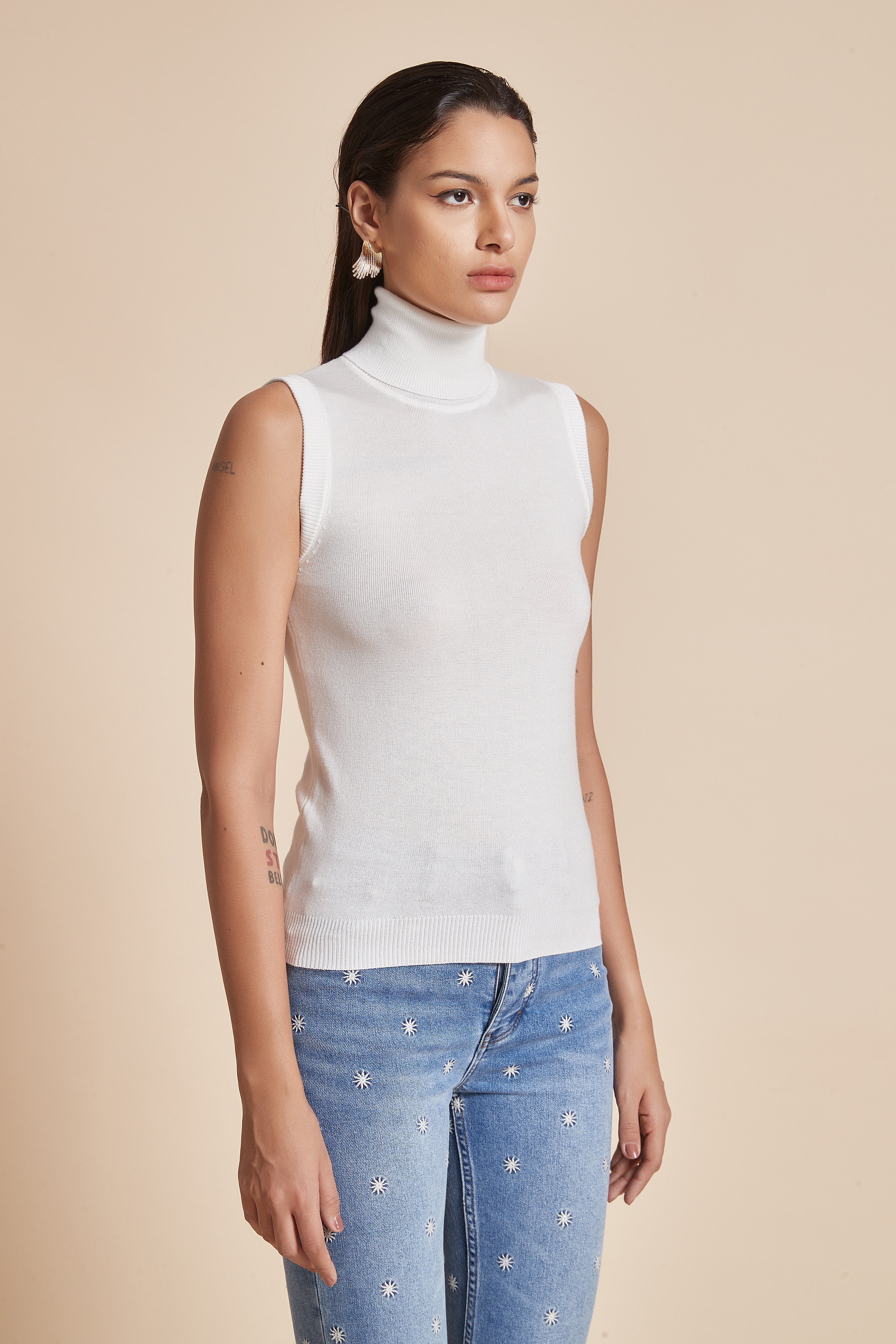 Plain Ribbed High-Neck Blouse With Half Sleeves