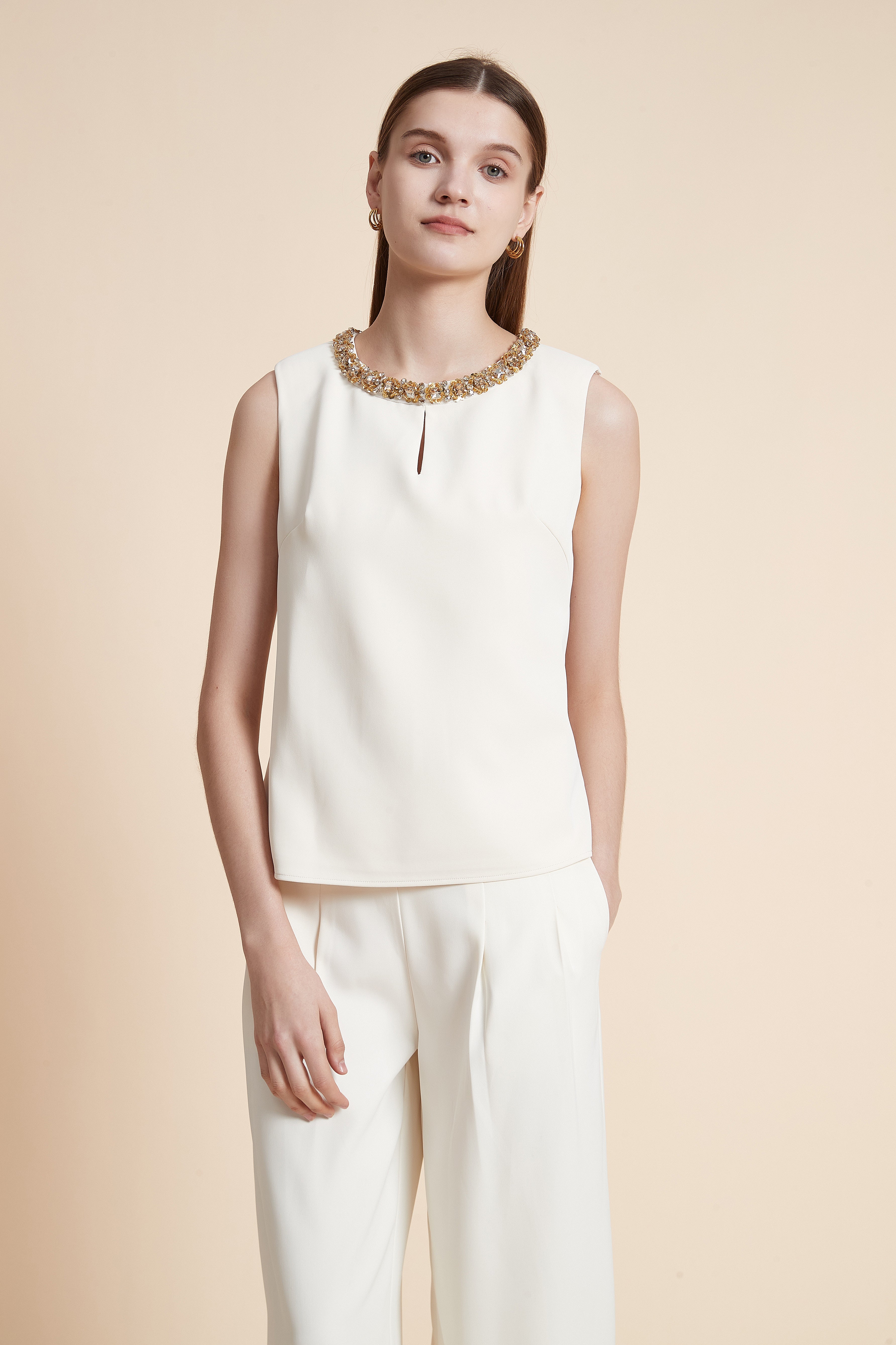 Sleeveless Solid Blouse