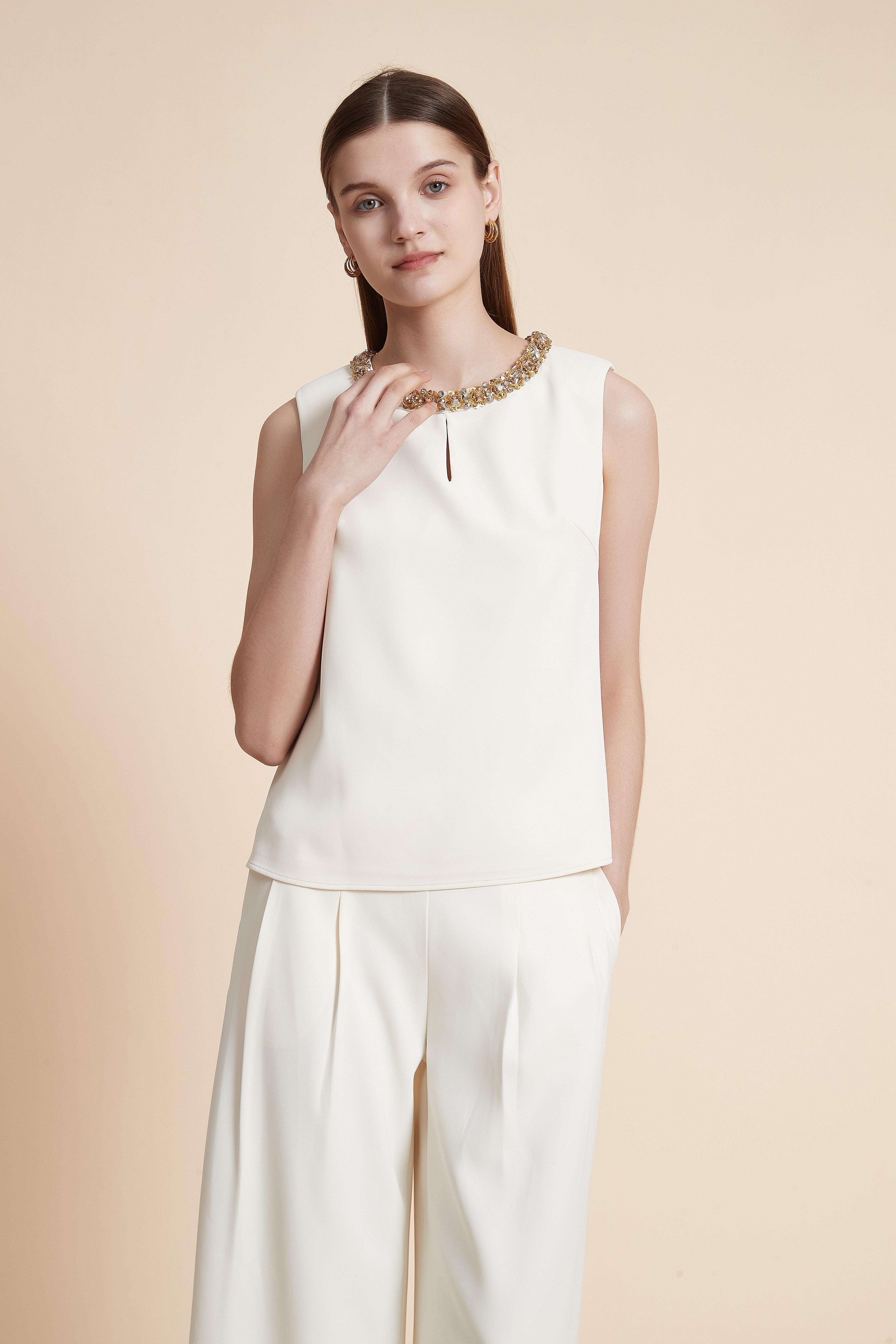 Sleeveless Solid Blouse