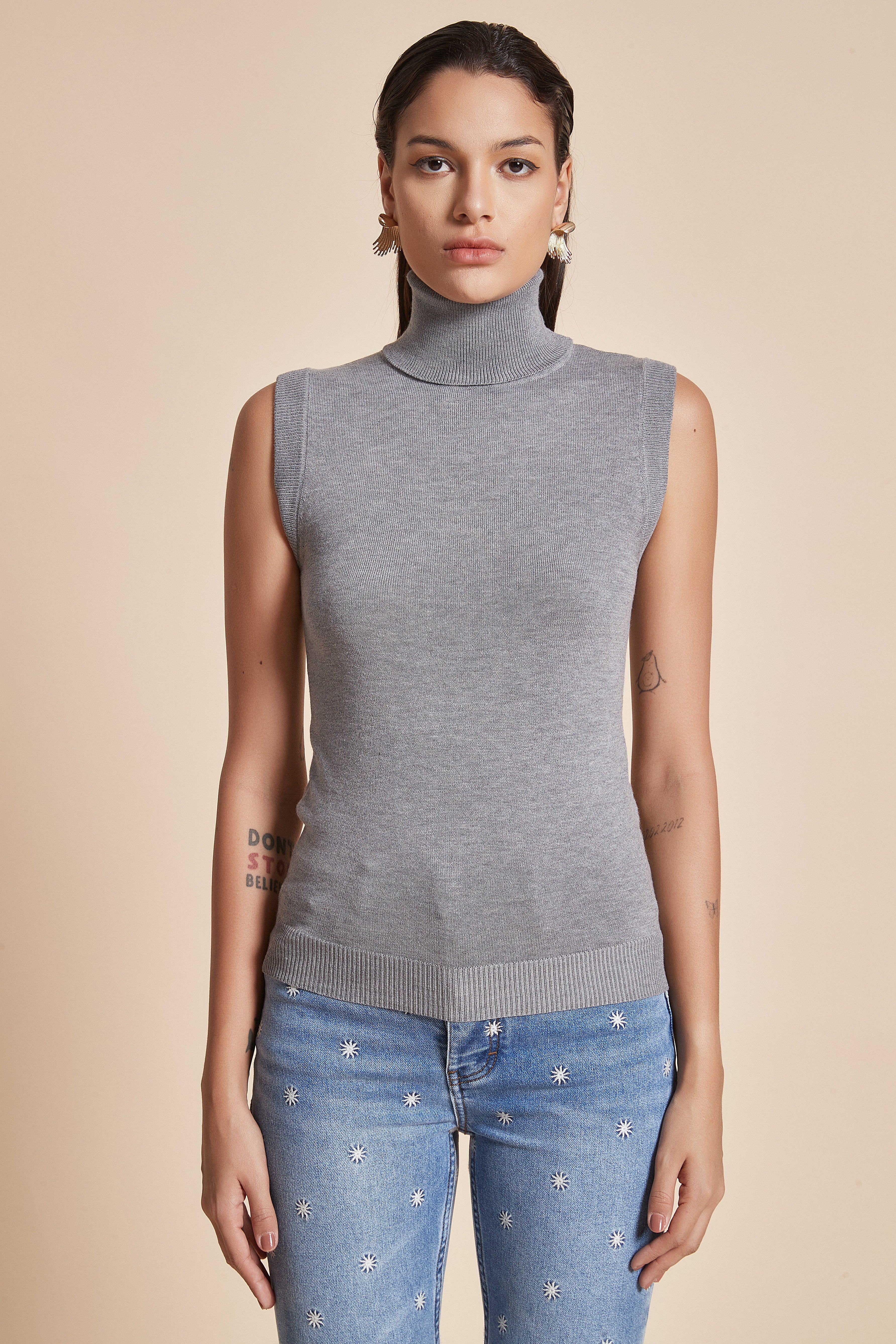 Plain Ribbed High-Neck Blouse with Half Sleeves