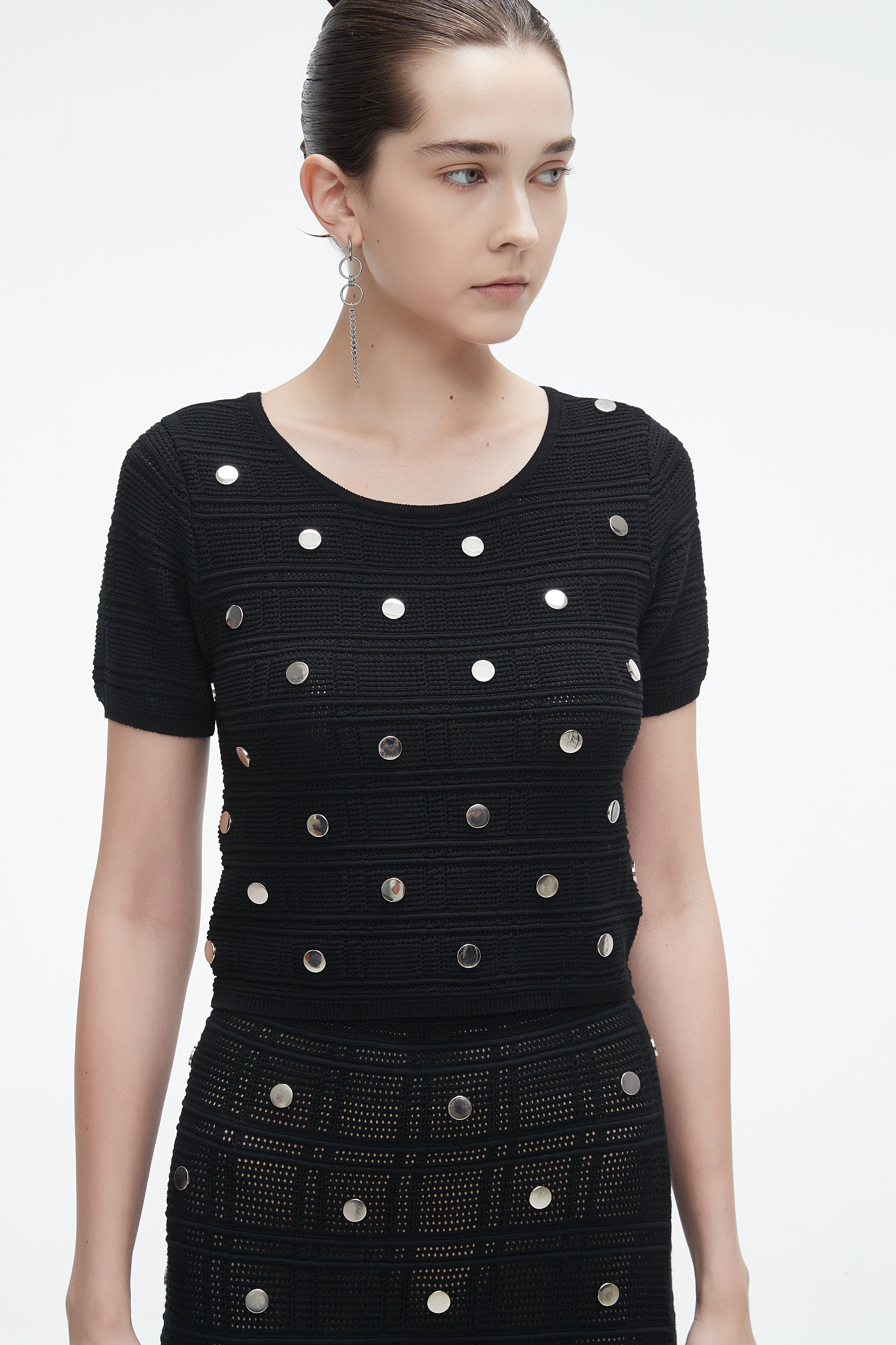 Short Sleeve Blouse With Round Neck And Ruffled Waist