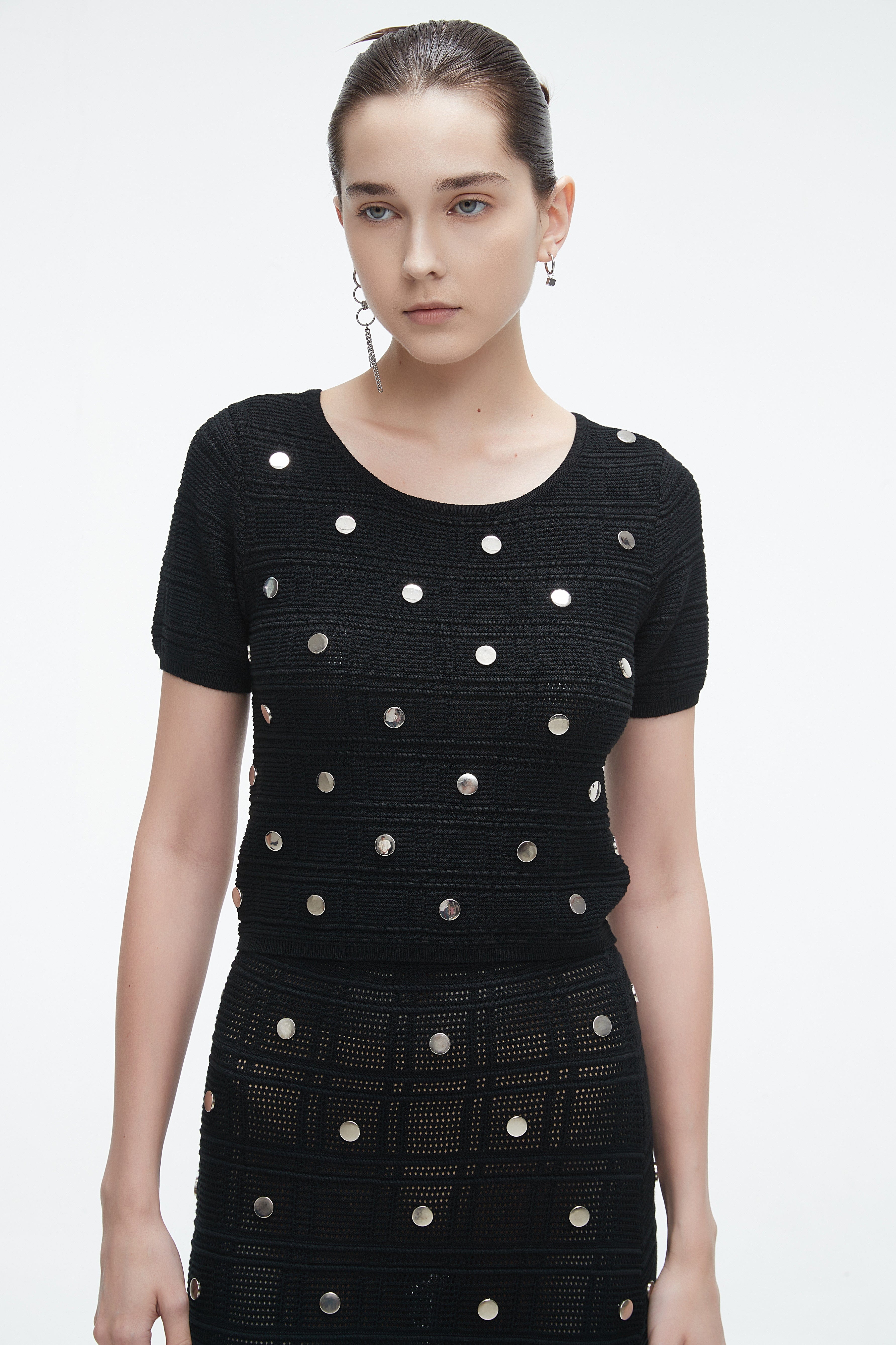 Short Sleeve Blouse With Round Neck And Ruffled Waist