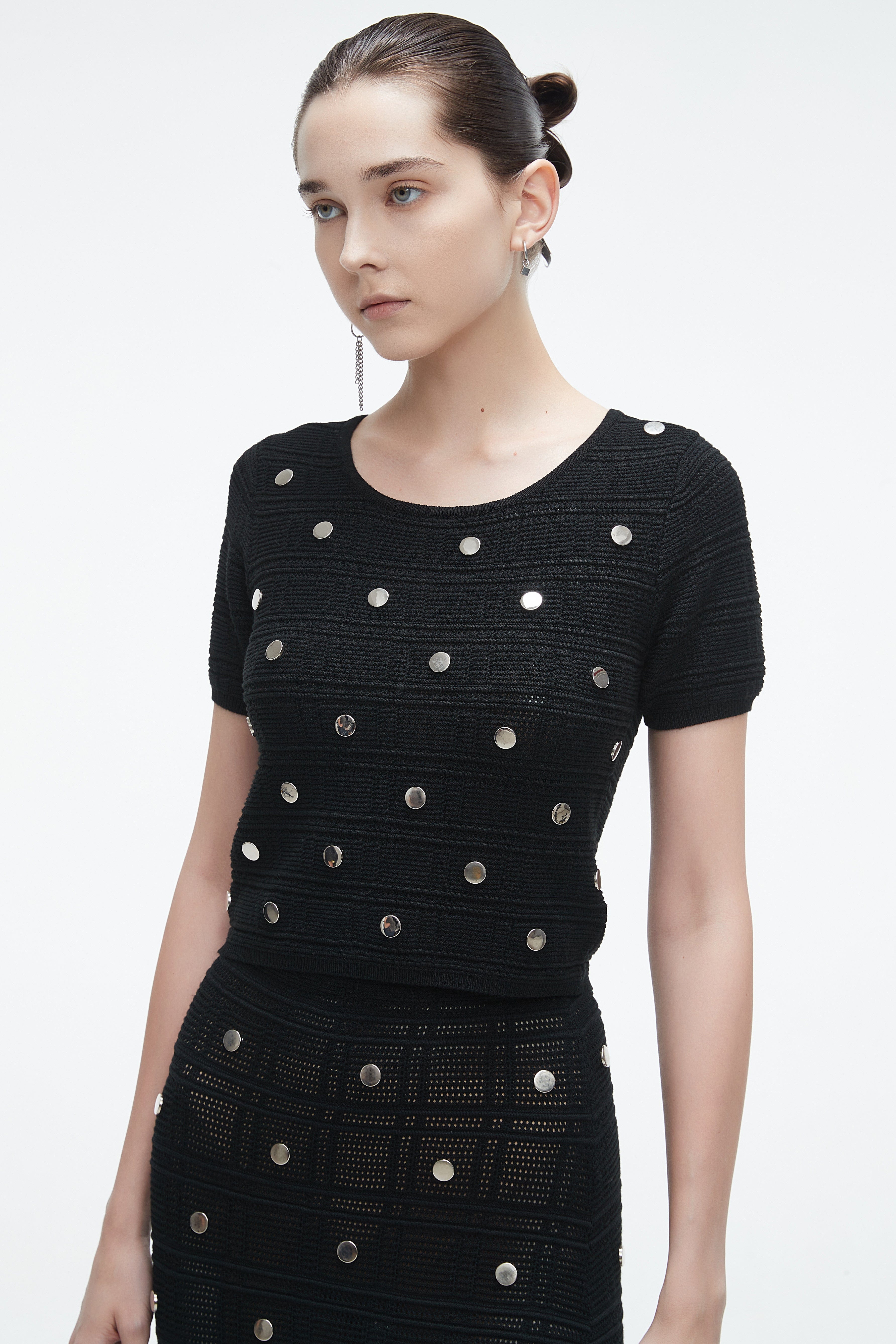 Short Sleeve Blouse With Round Neck And Ruffled Waist