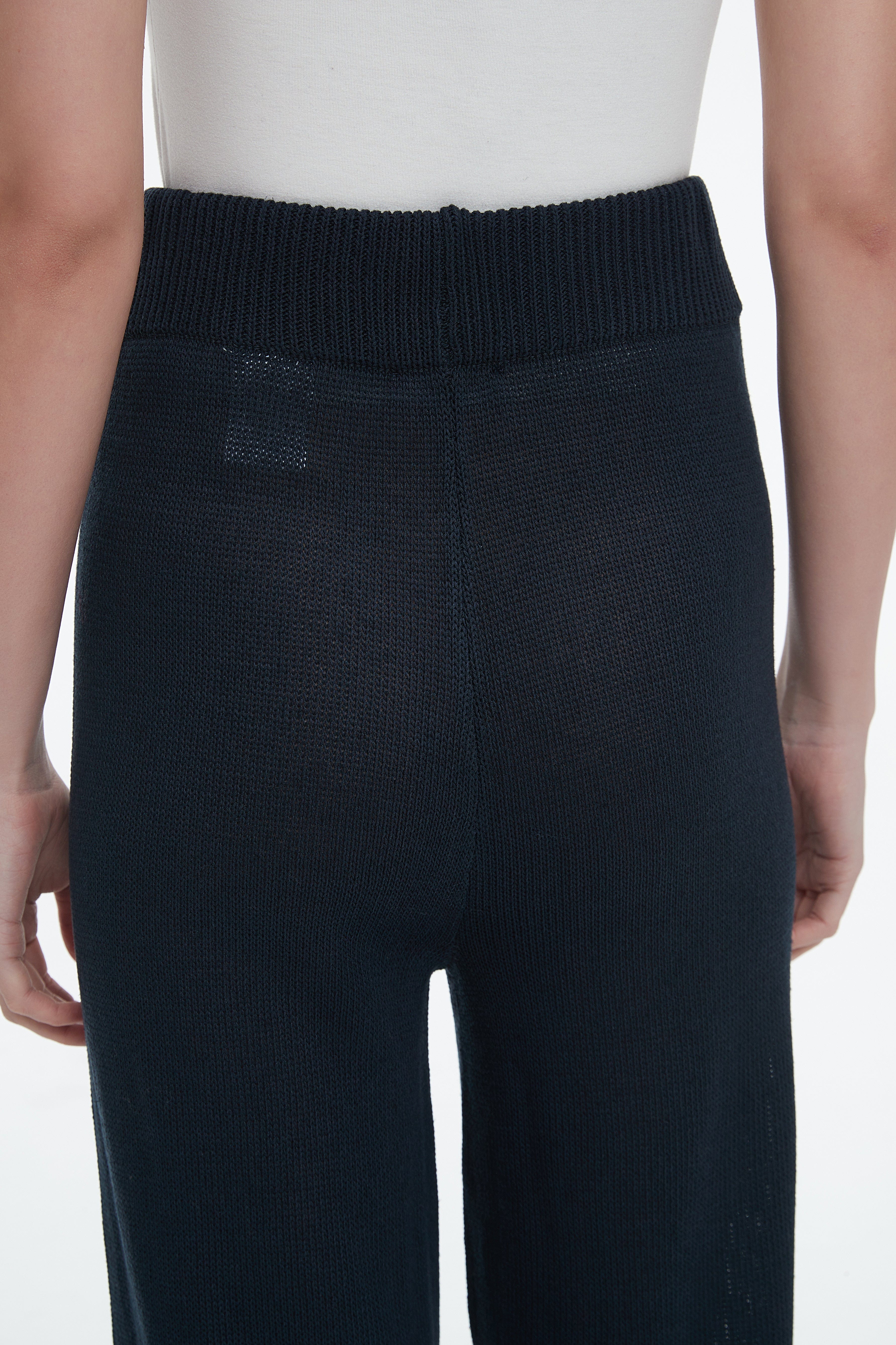 Stay Warm and Stylish with Our Plain Winter Long Pants