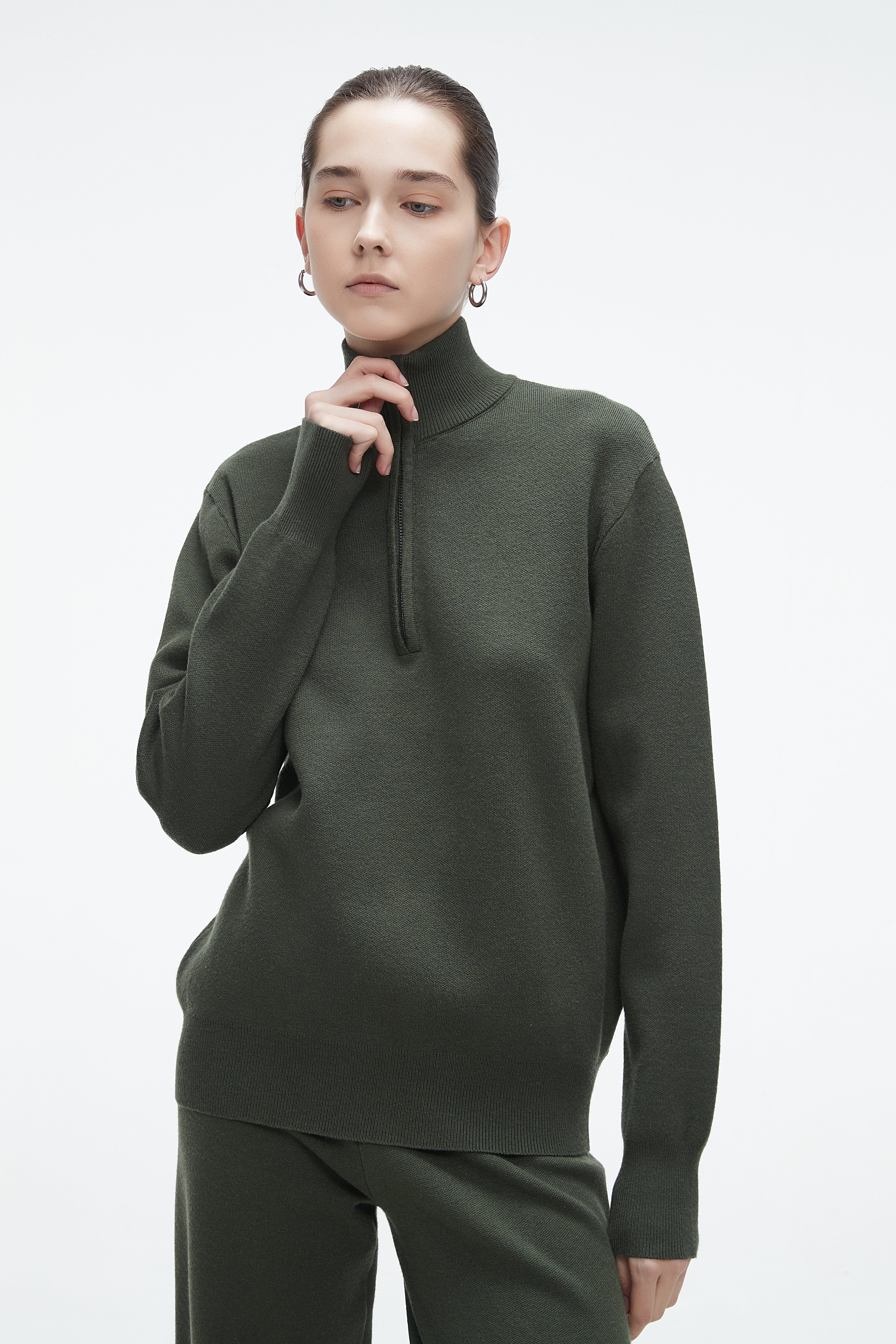 Plain Winter Blouse With Long Collar And Front Zipper And Long Sleeves
