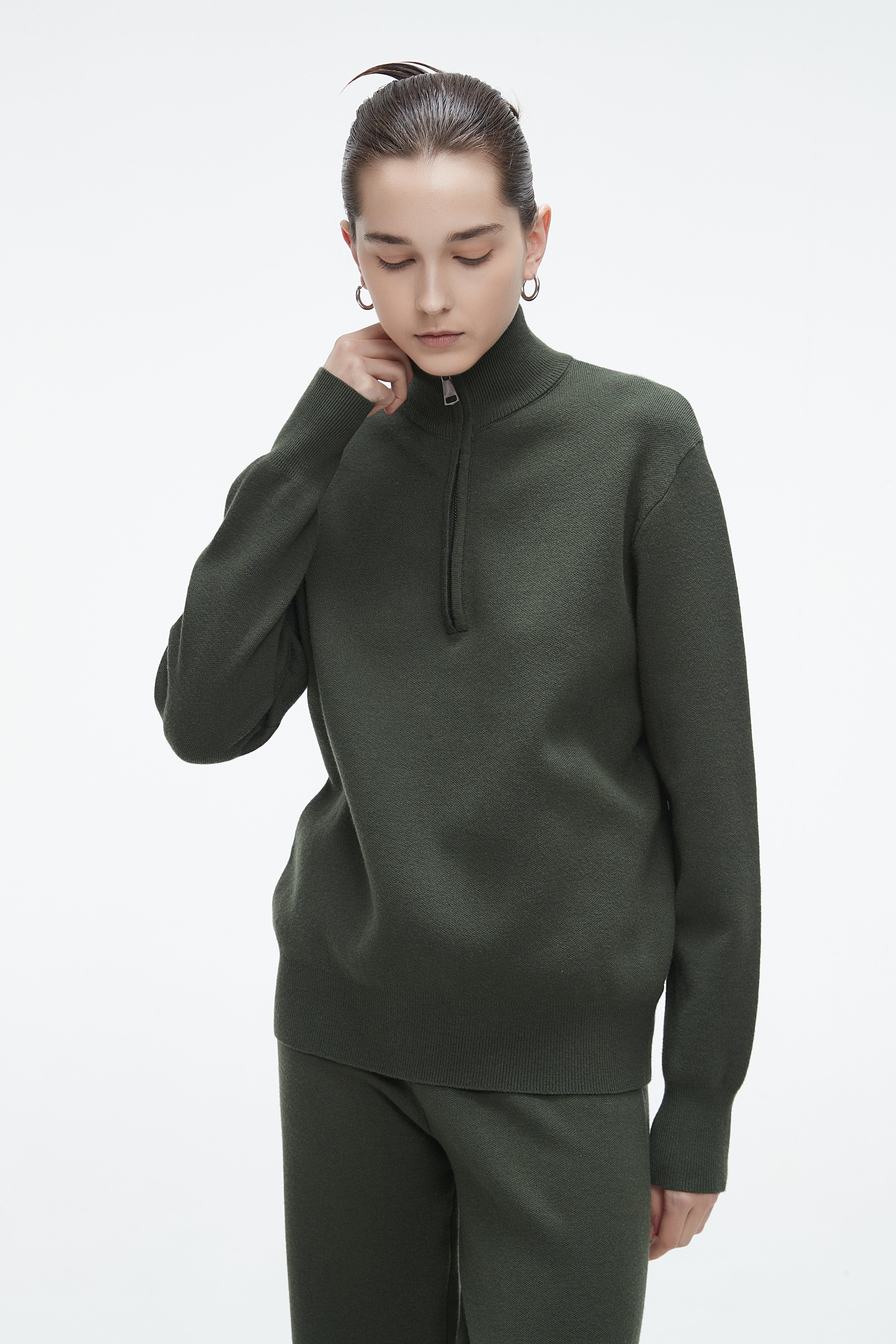 Plain Winter Blouse With Long Collar And Front Zipper And Long Sleeves