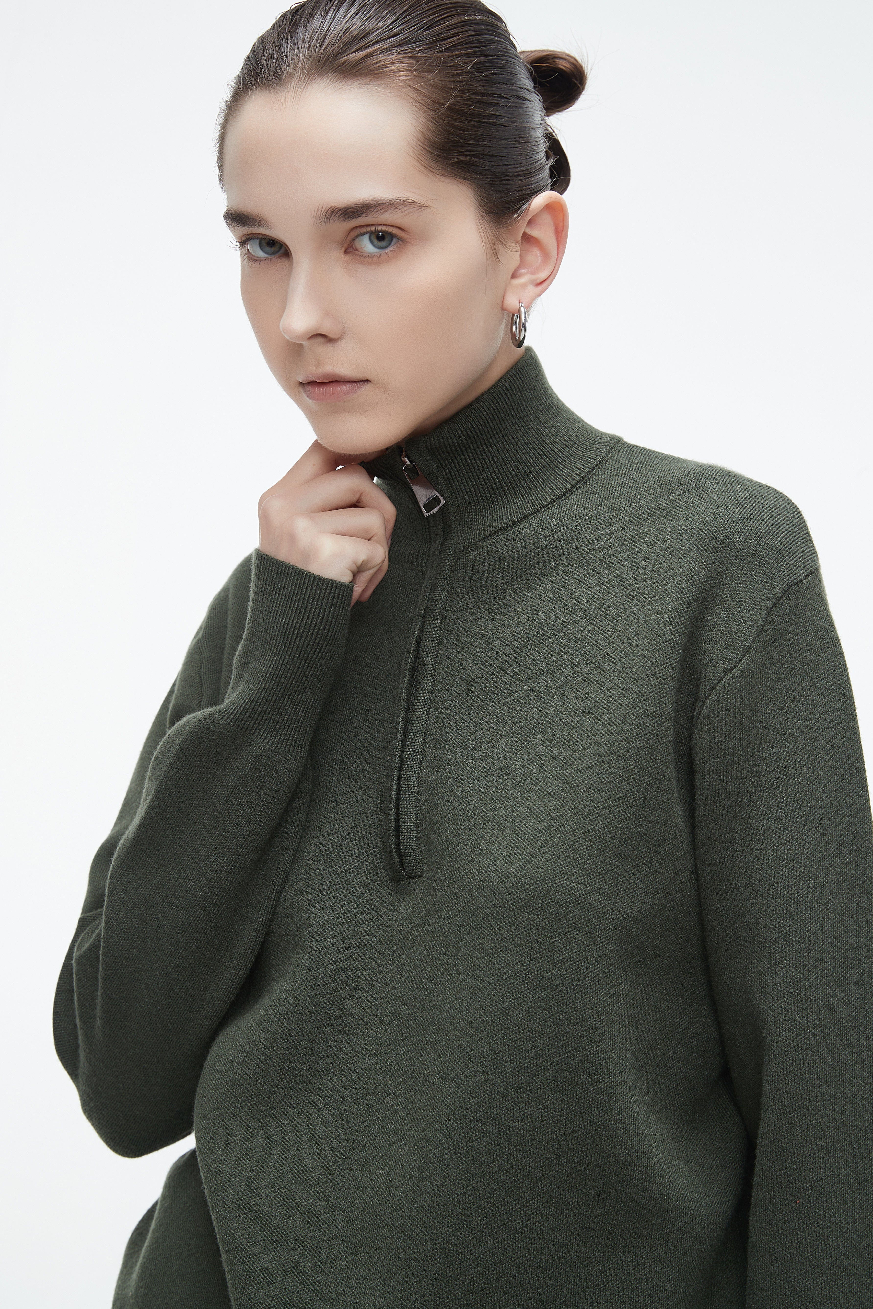 Plain Winter Blouse With Long Collar And Front Zipper And Long Sleeves