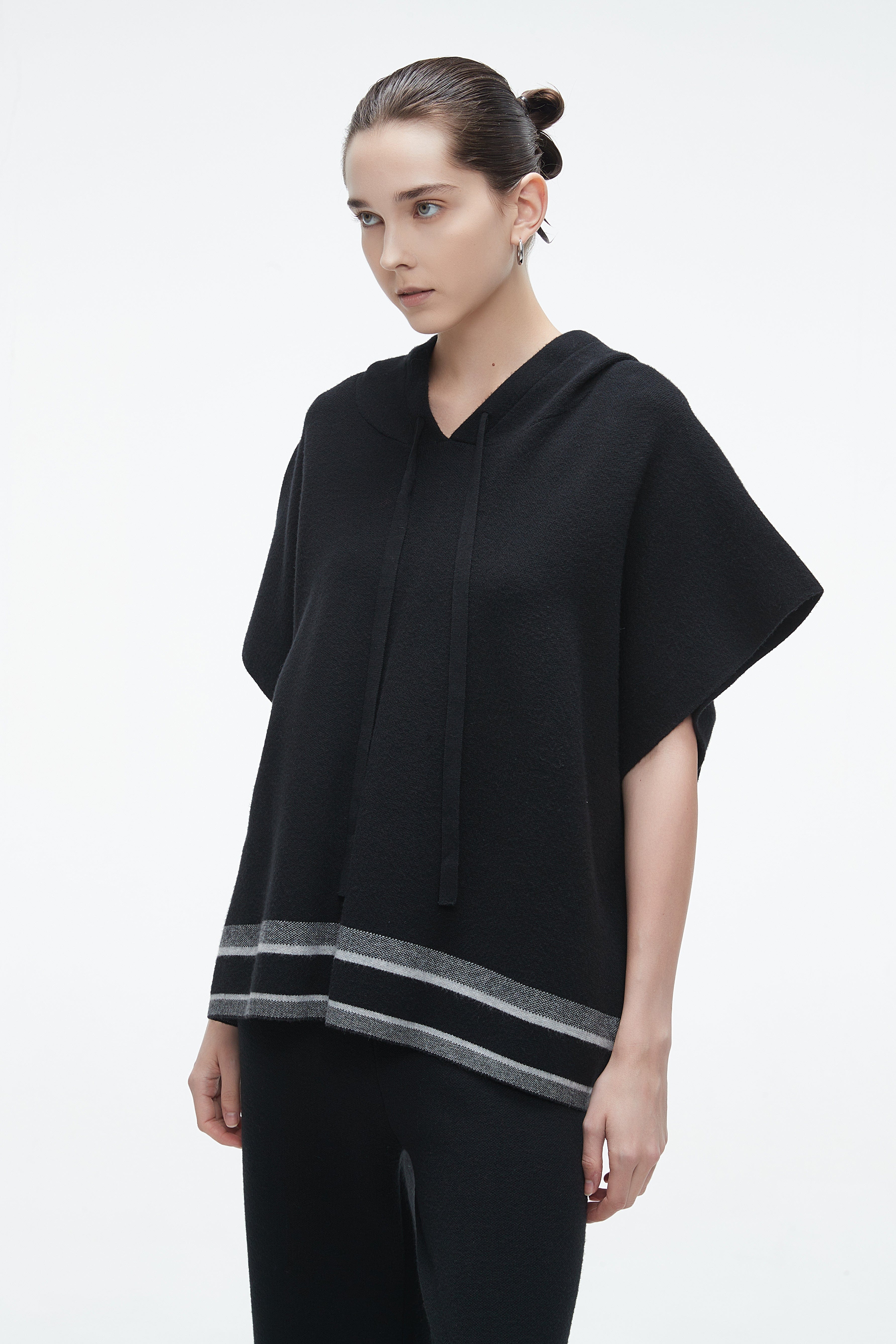 Short-Sleeve Wool Blouse With A Loose Fit And Neck Tie