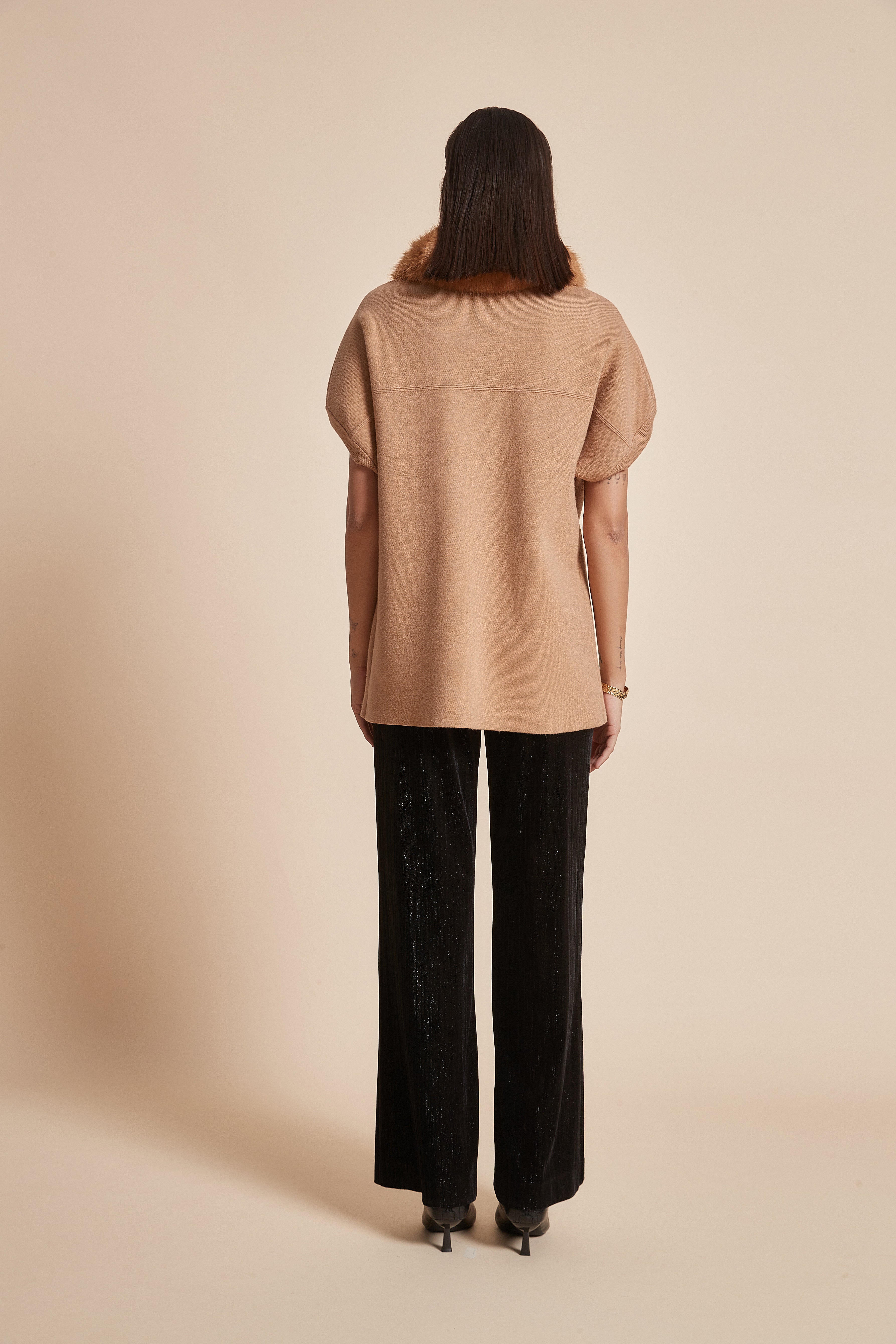 Plain Half-Sleeve Women's Jacket with Fur Collar and Waist-Length