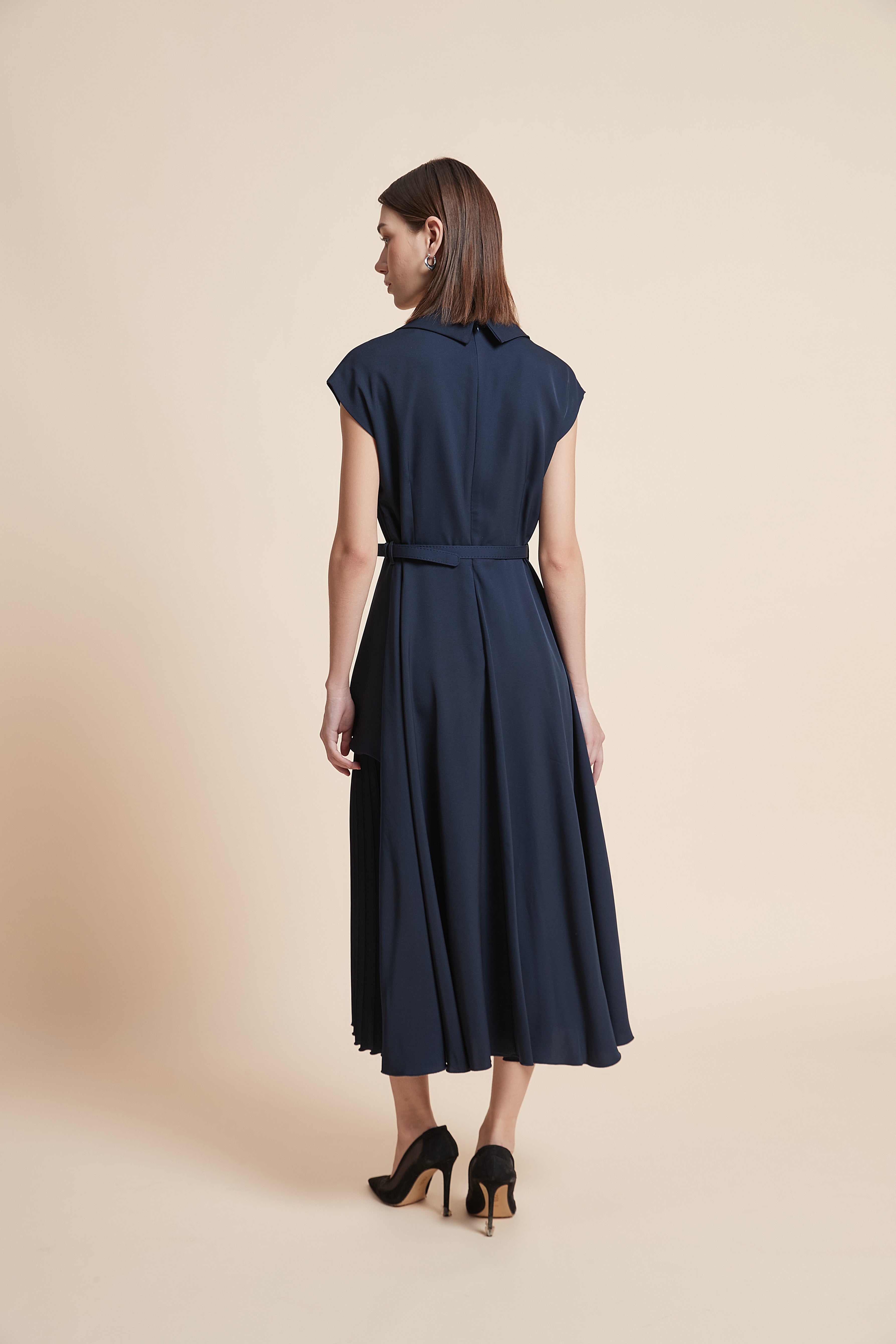 Sleeveless Pleated Midi Dress