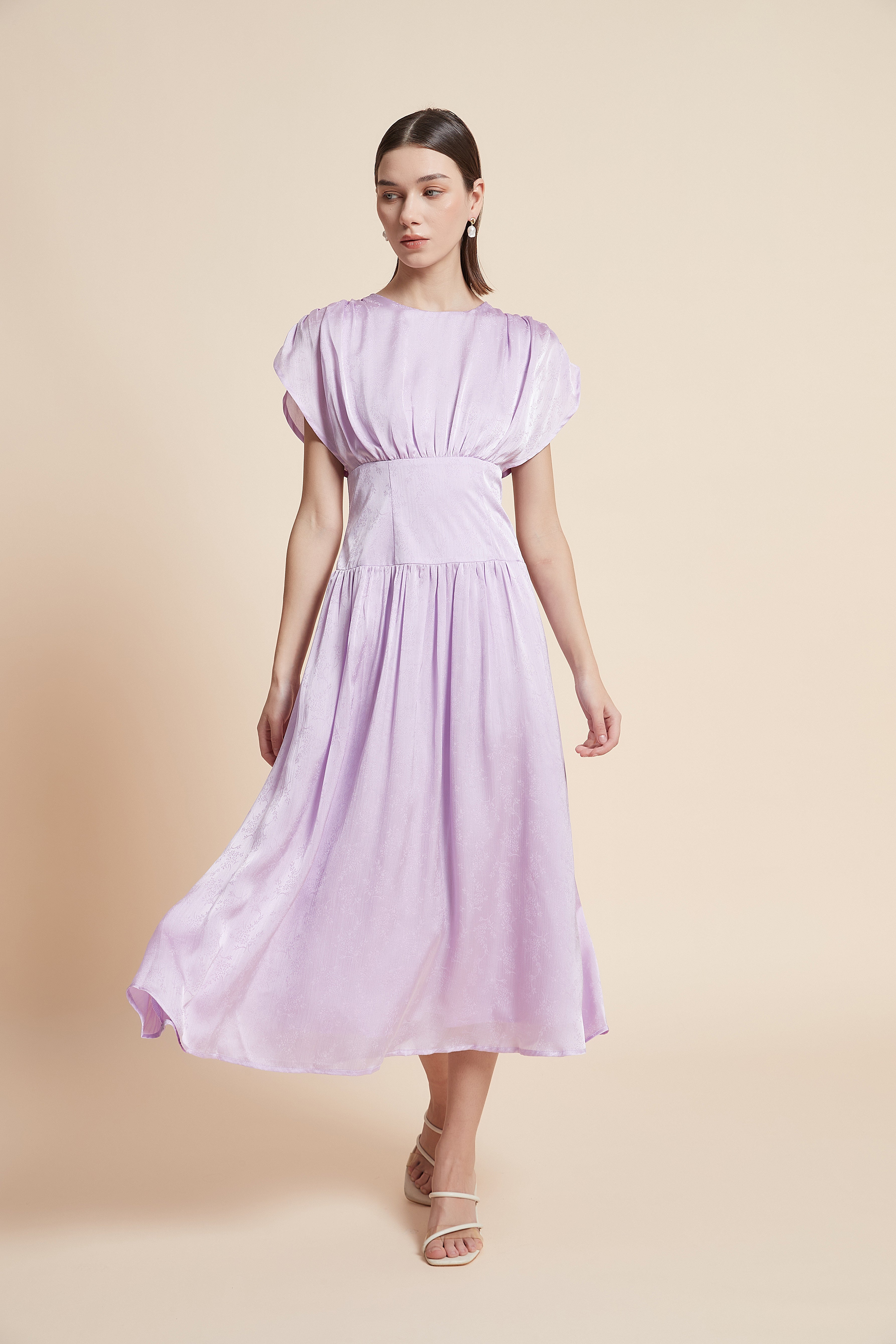 فستان ميدي كم قصير سادة