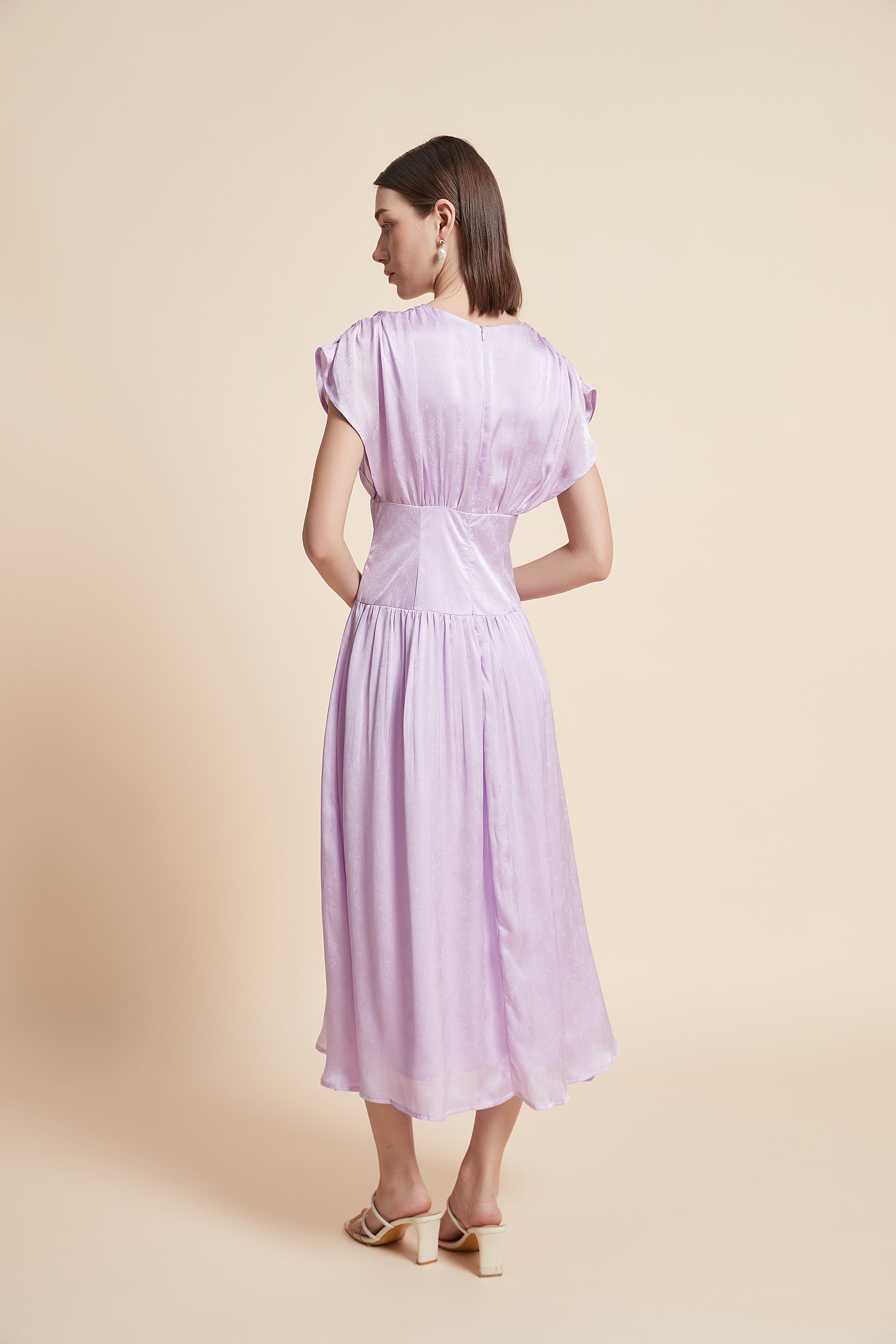 فستان ميدي كم قصير سادة