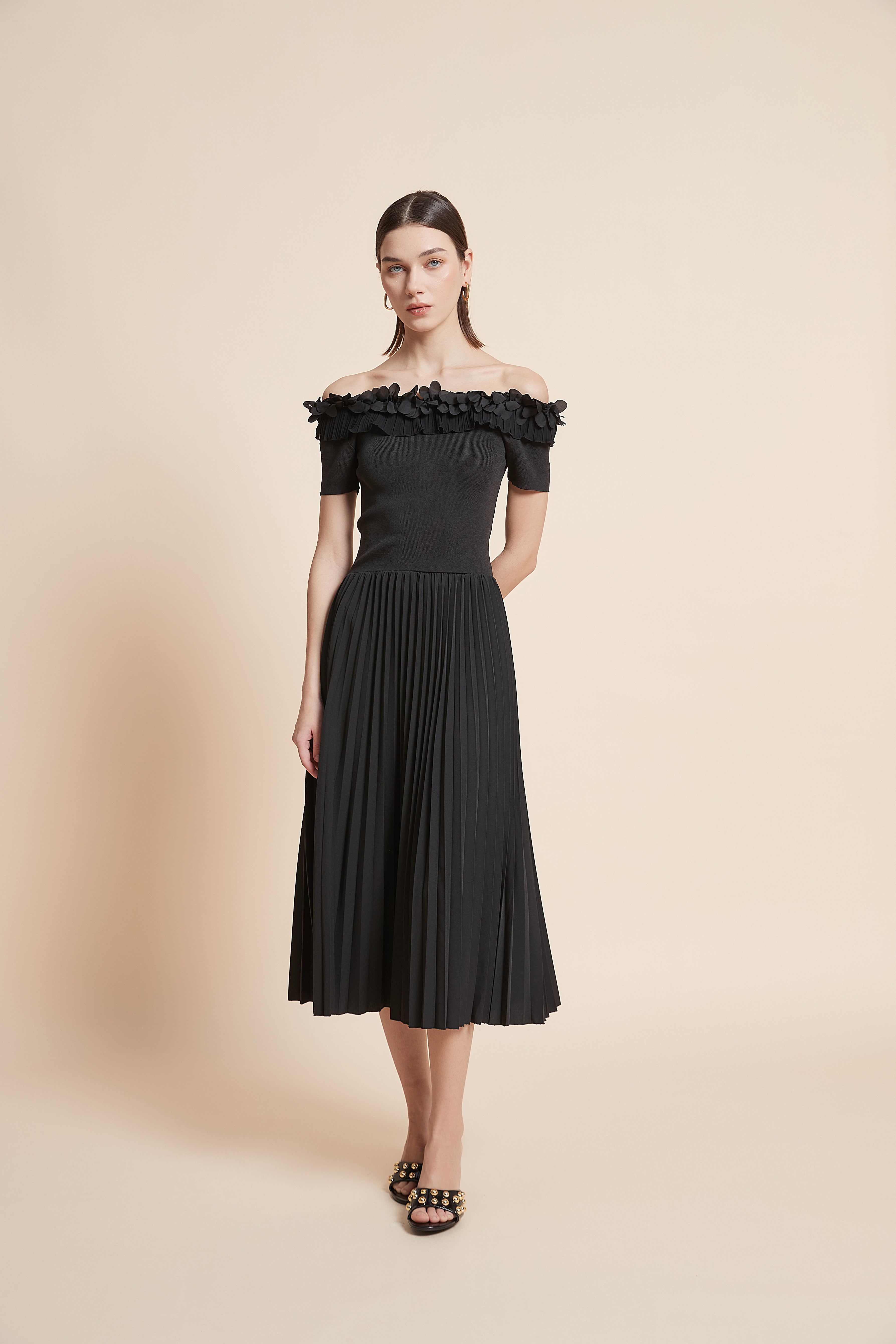 فستان ميدي أوف شولدر بليسيه