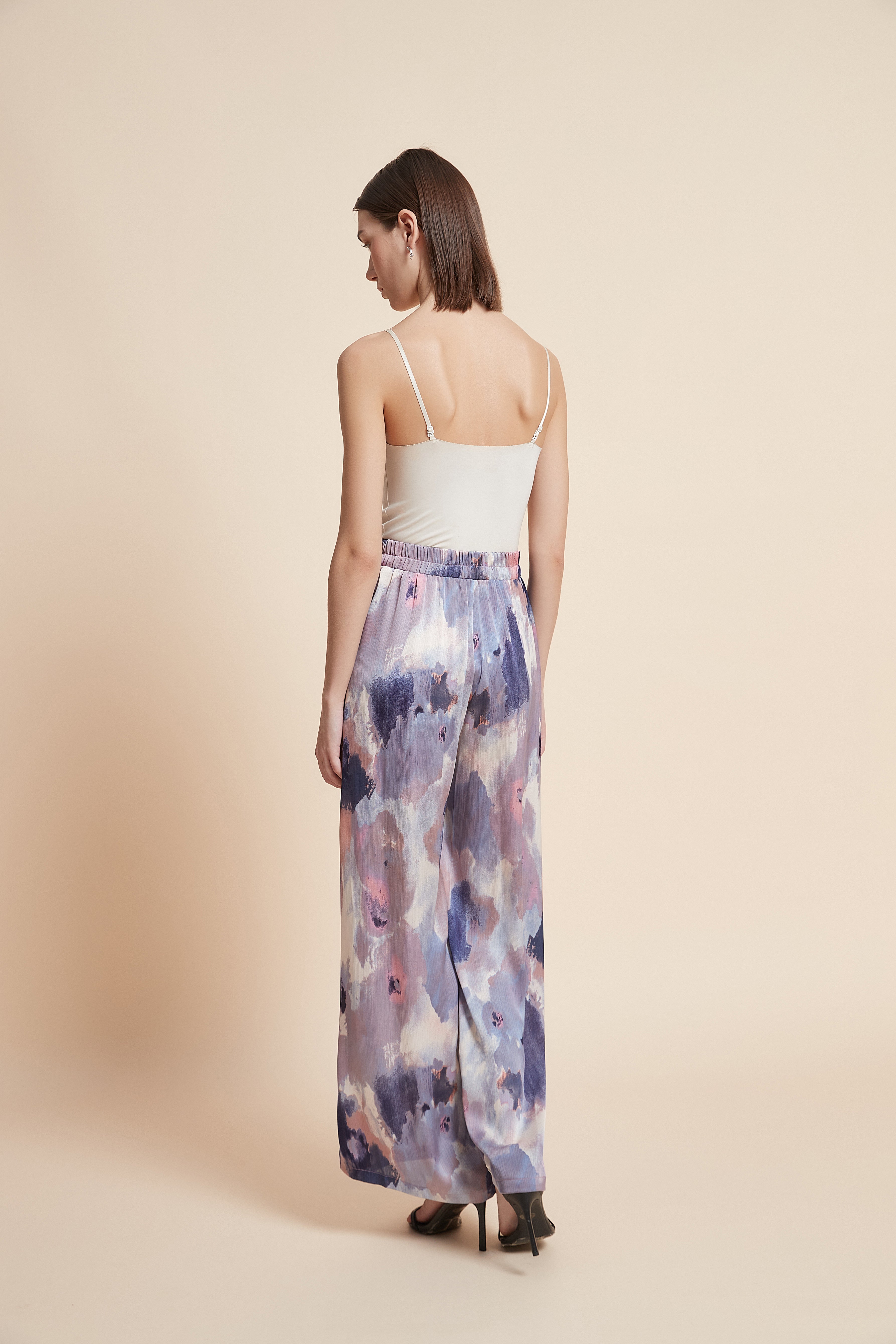 بنطلون طويل منقوش برجل واسعة