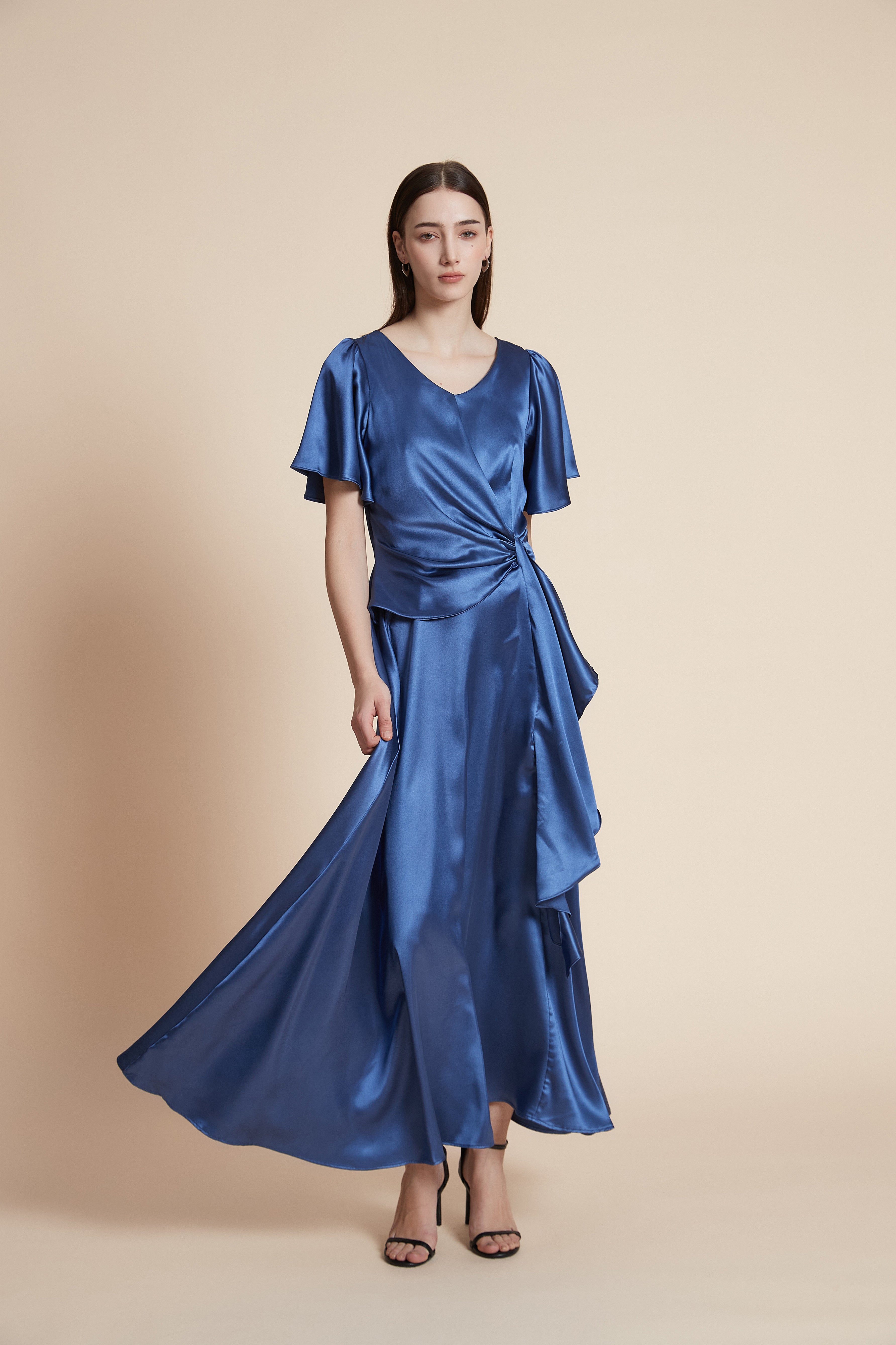 فستان ميدي نصف كم سادة قصة واسعة