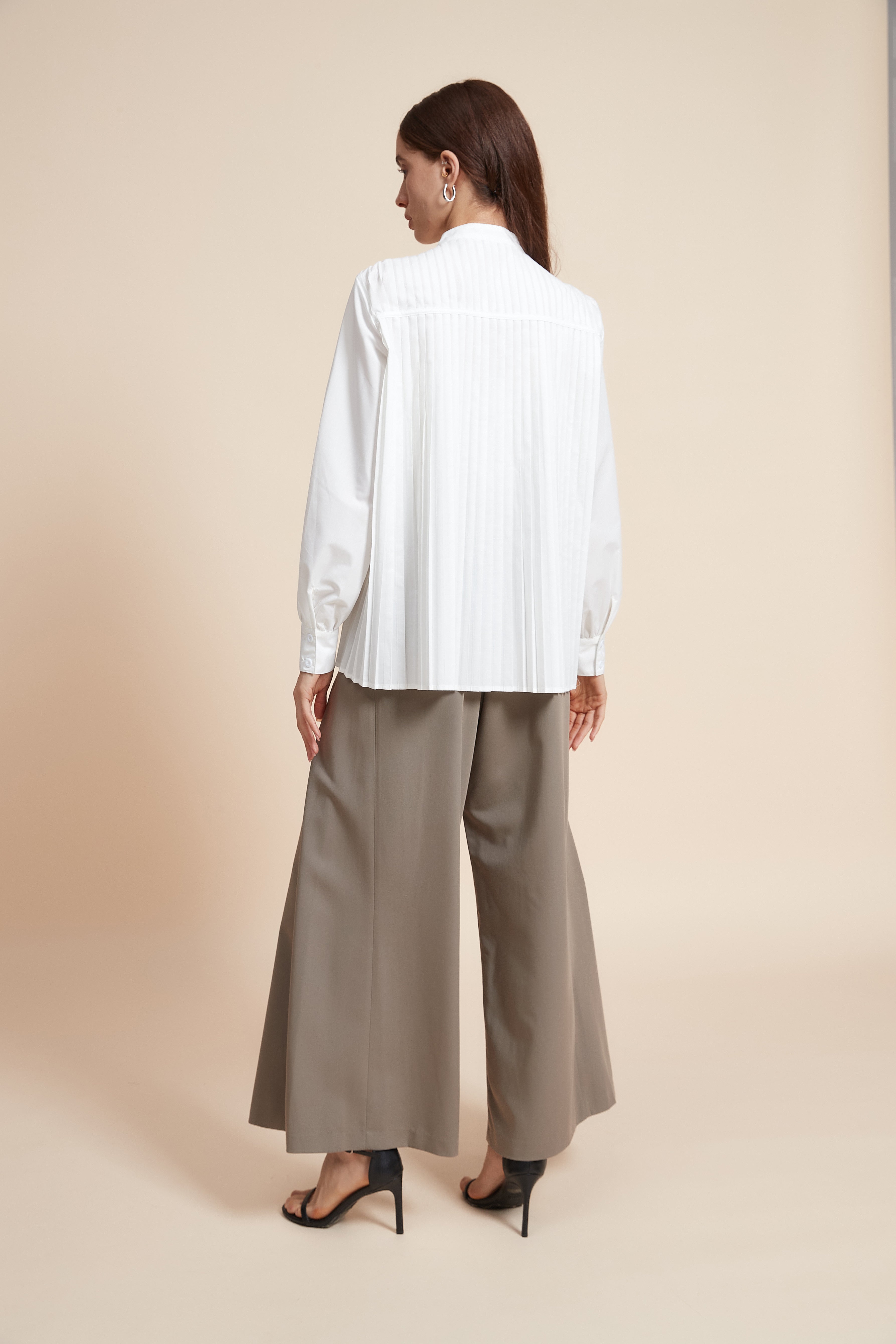 Plain Long Sleeve Mid-Length Shirt