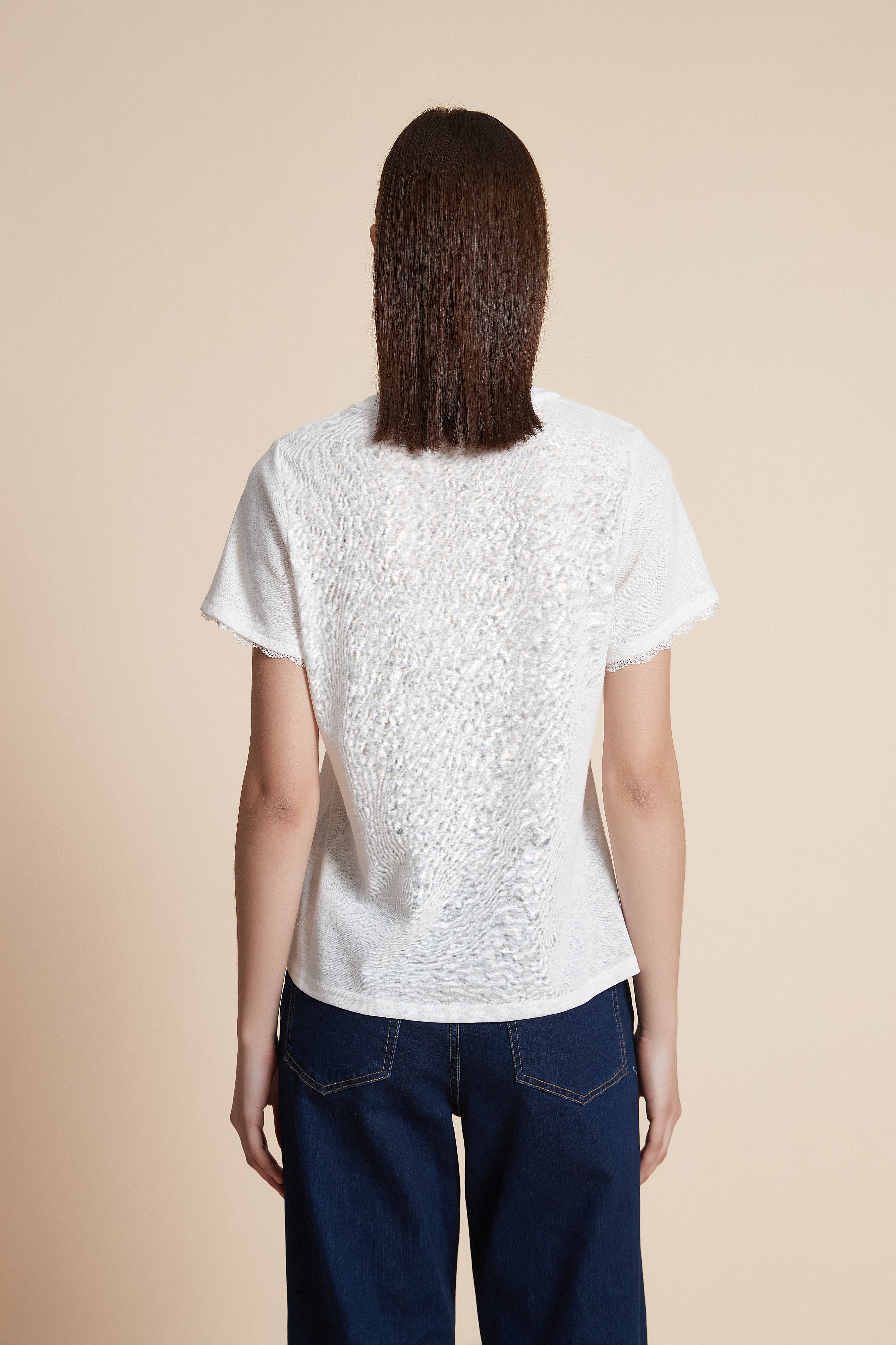 تي شيرت بطول الخصر كم قصير