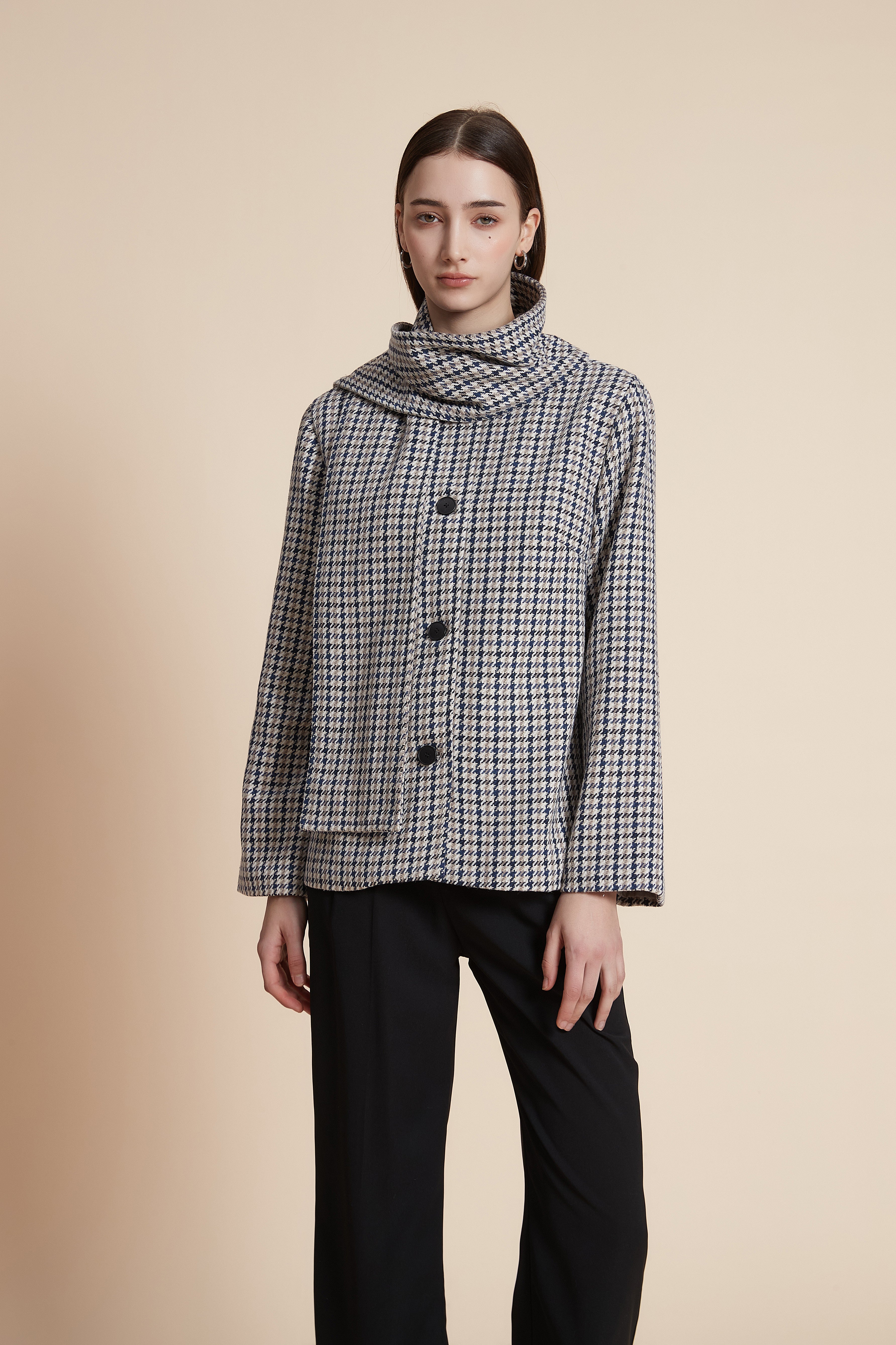 Long-sleeved plaid jacket