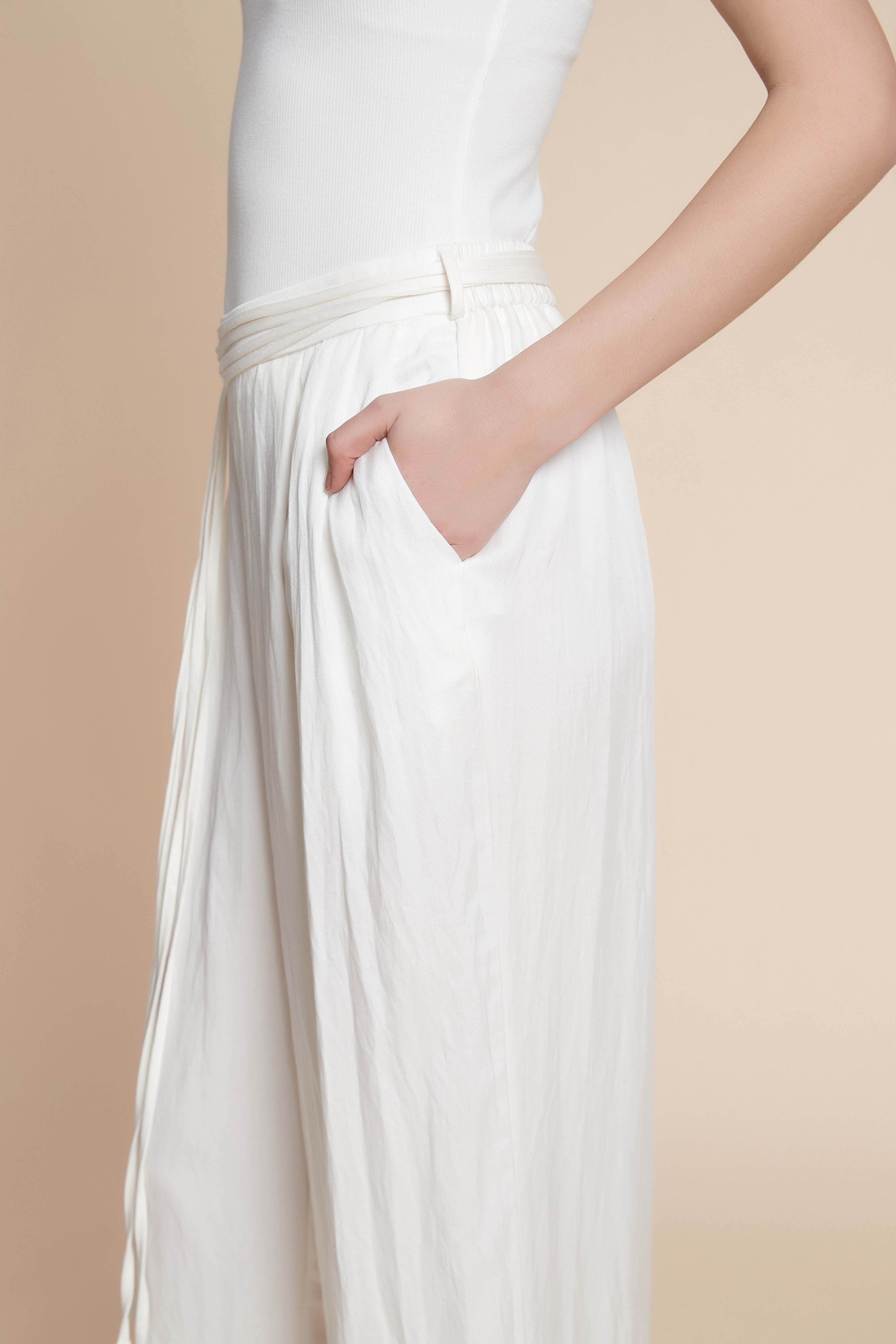 بنطلون واسع طويل سادة