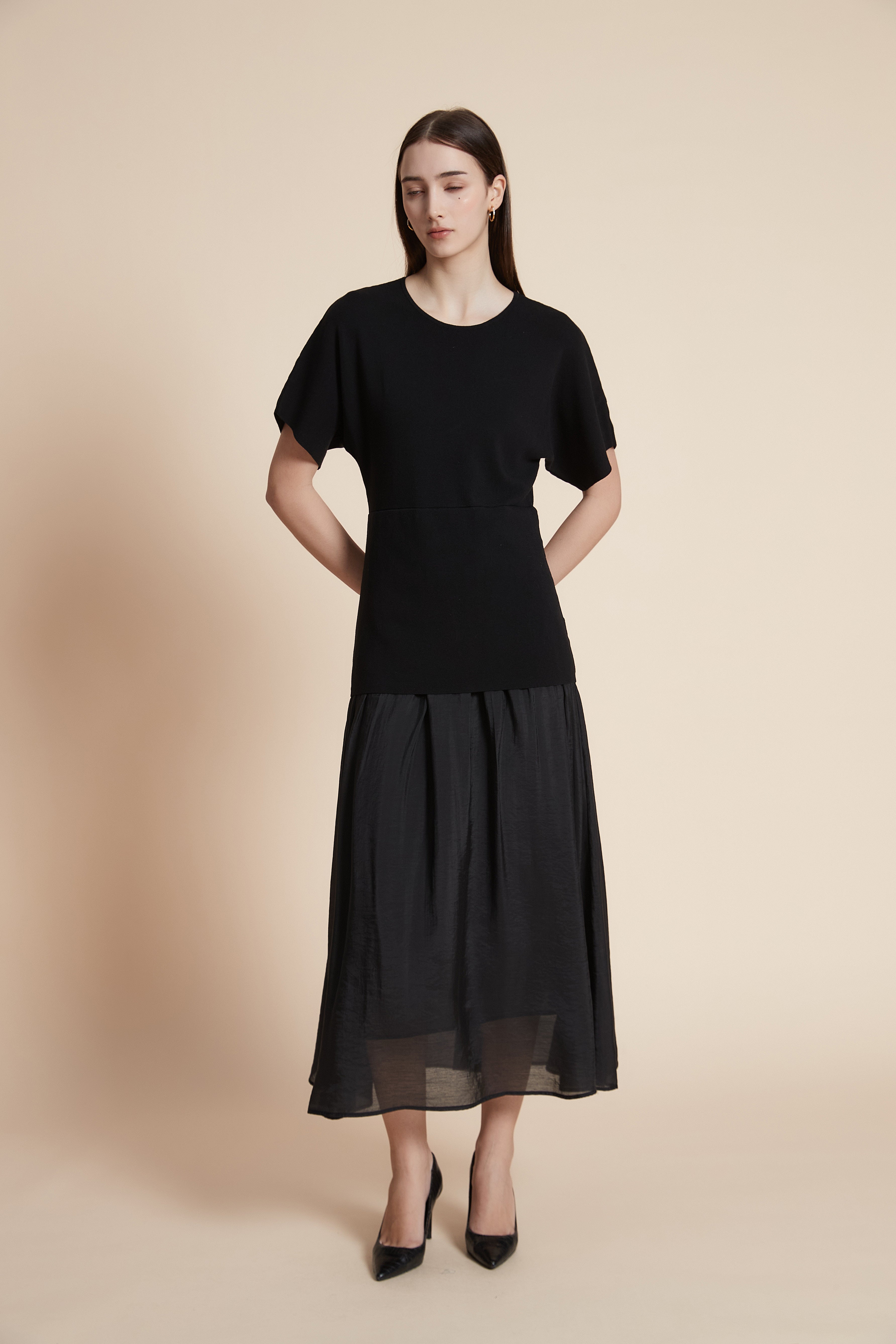 Plain half-sleeve midi dress