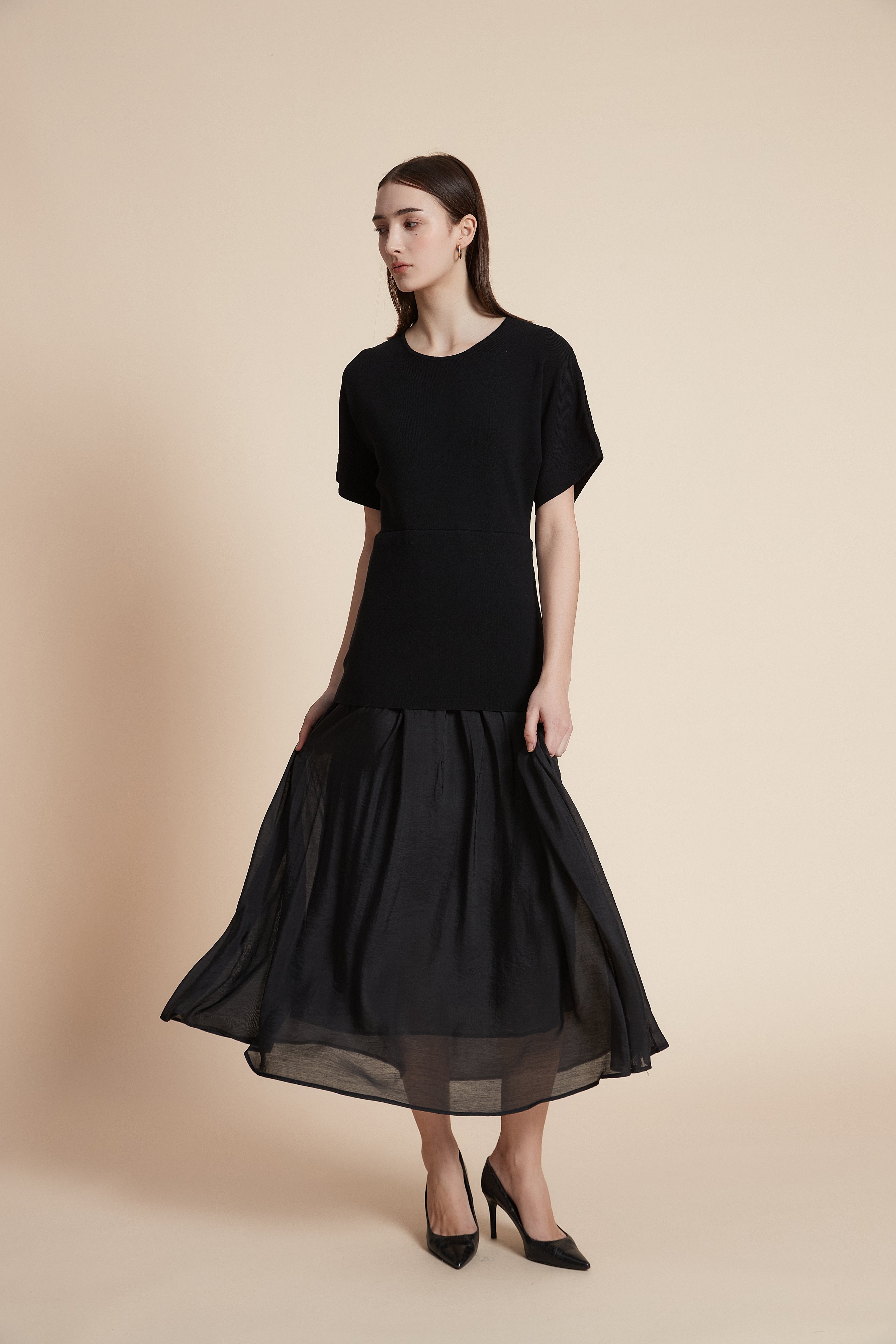 Plain half-sleeve midi dress