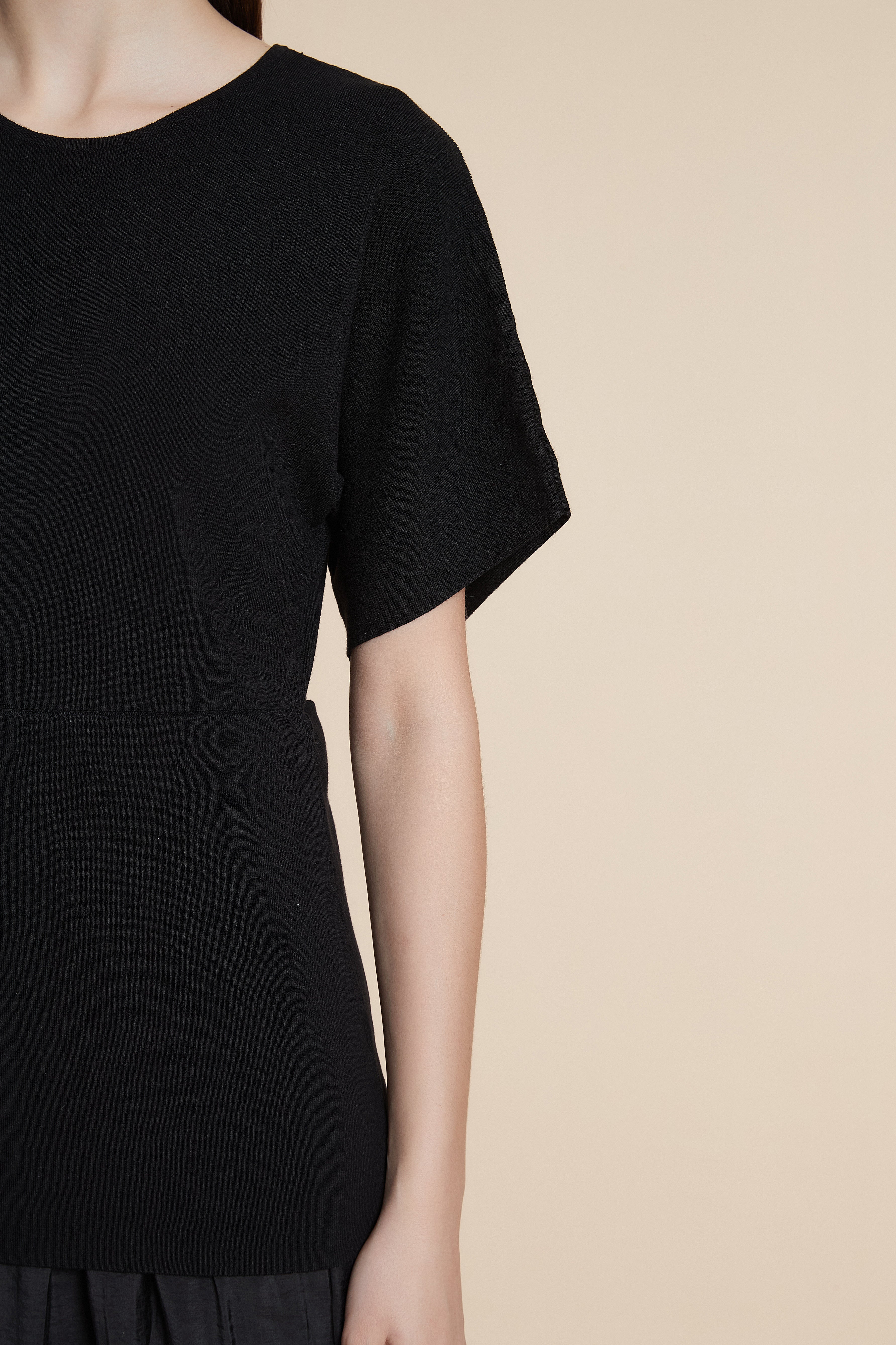 Plain half-sleeve midi dress