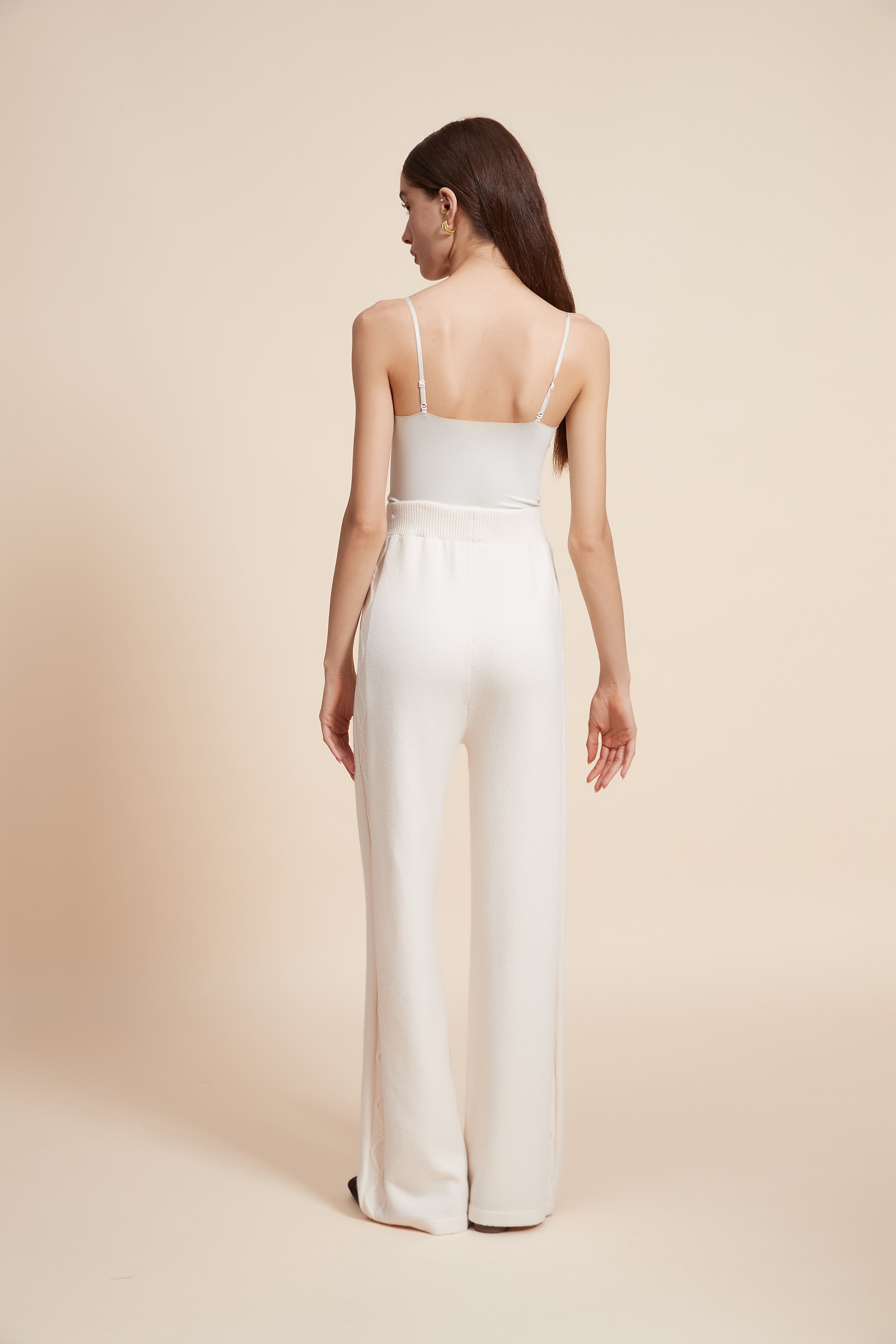 بنطلون طويل سادة برجل واسعة