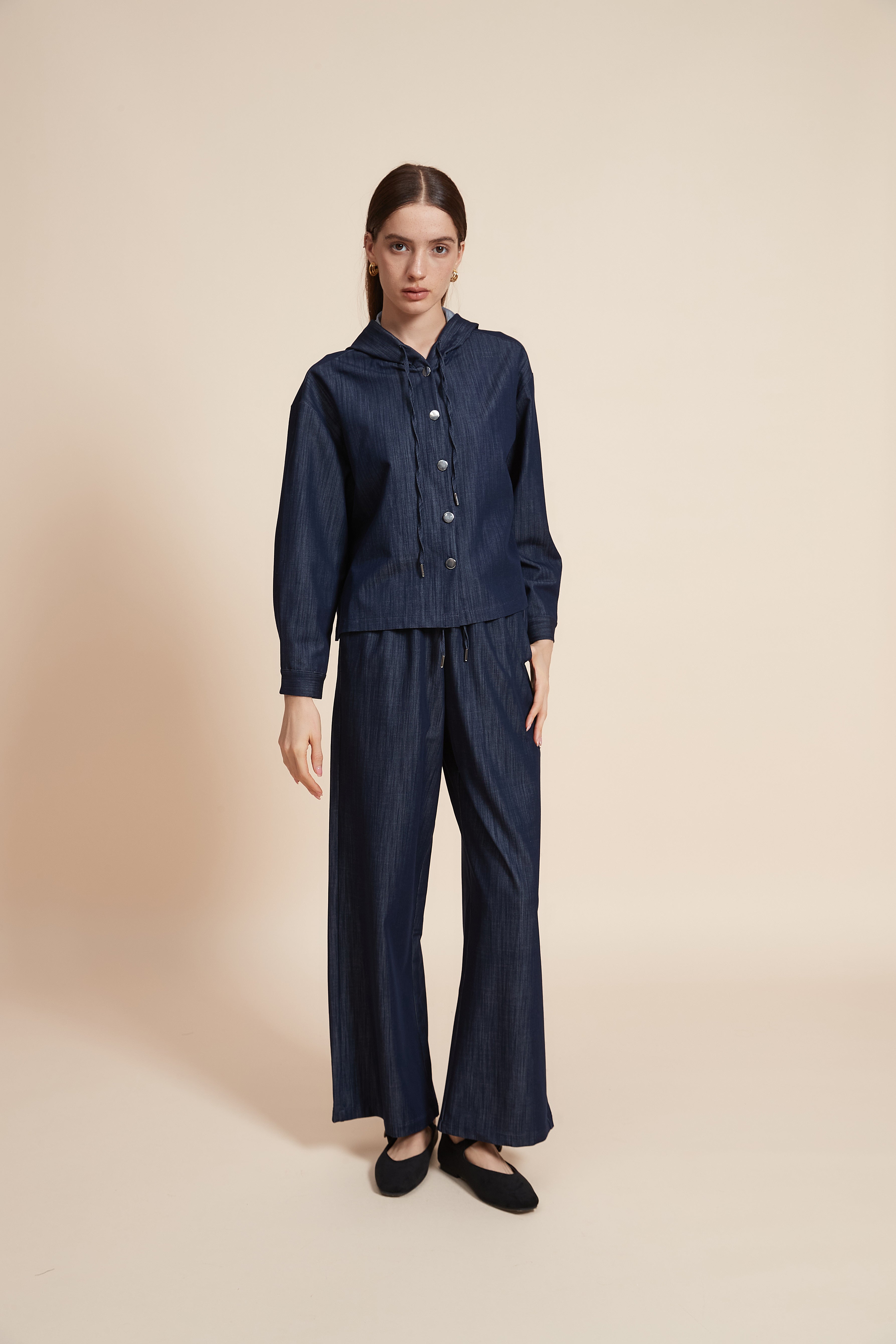 جاكيت جينز سادة باكمام طويلة