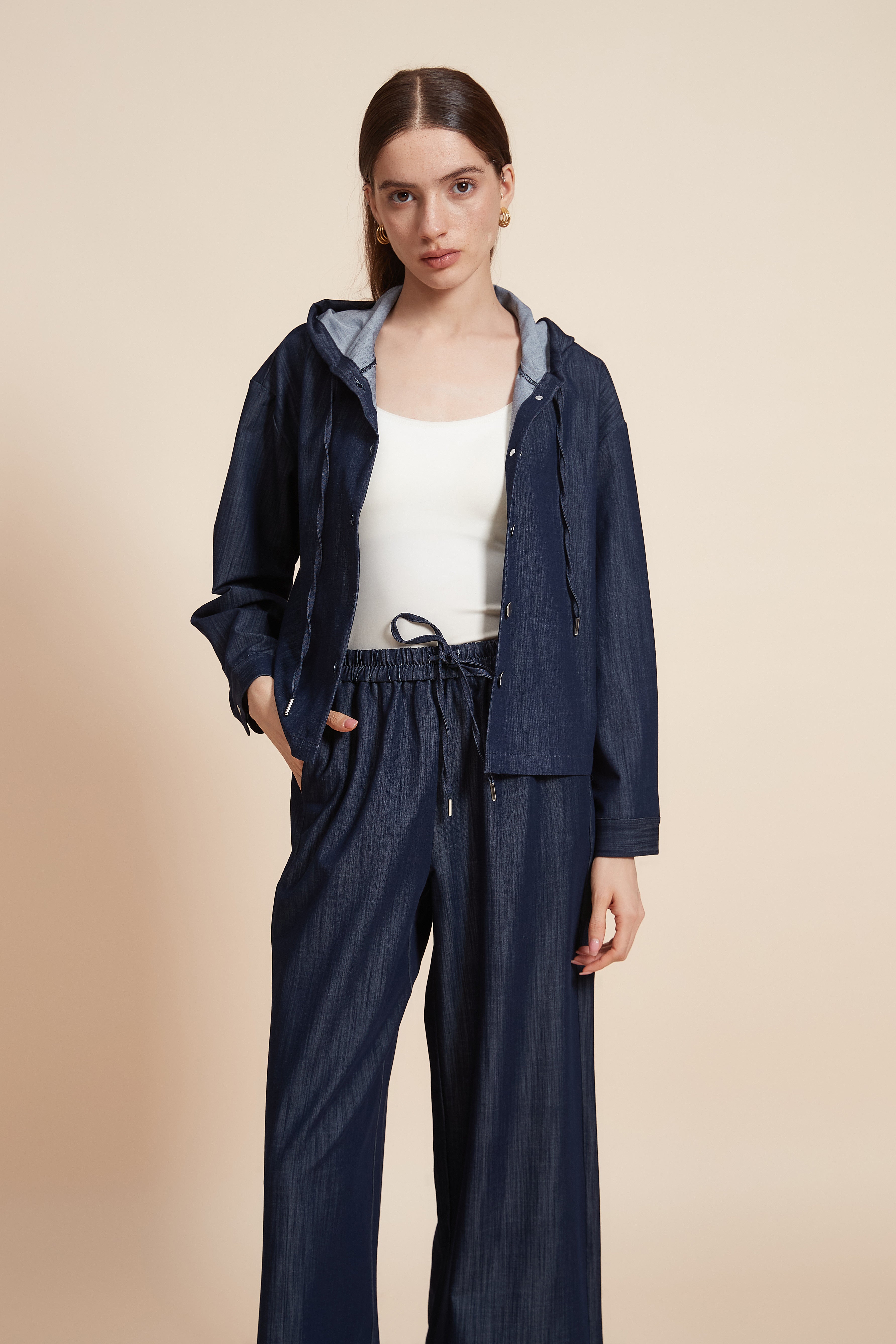 جاكيت جينز سادة باكمام طويلة