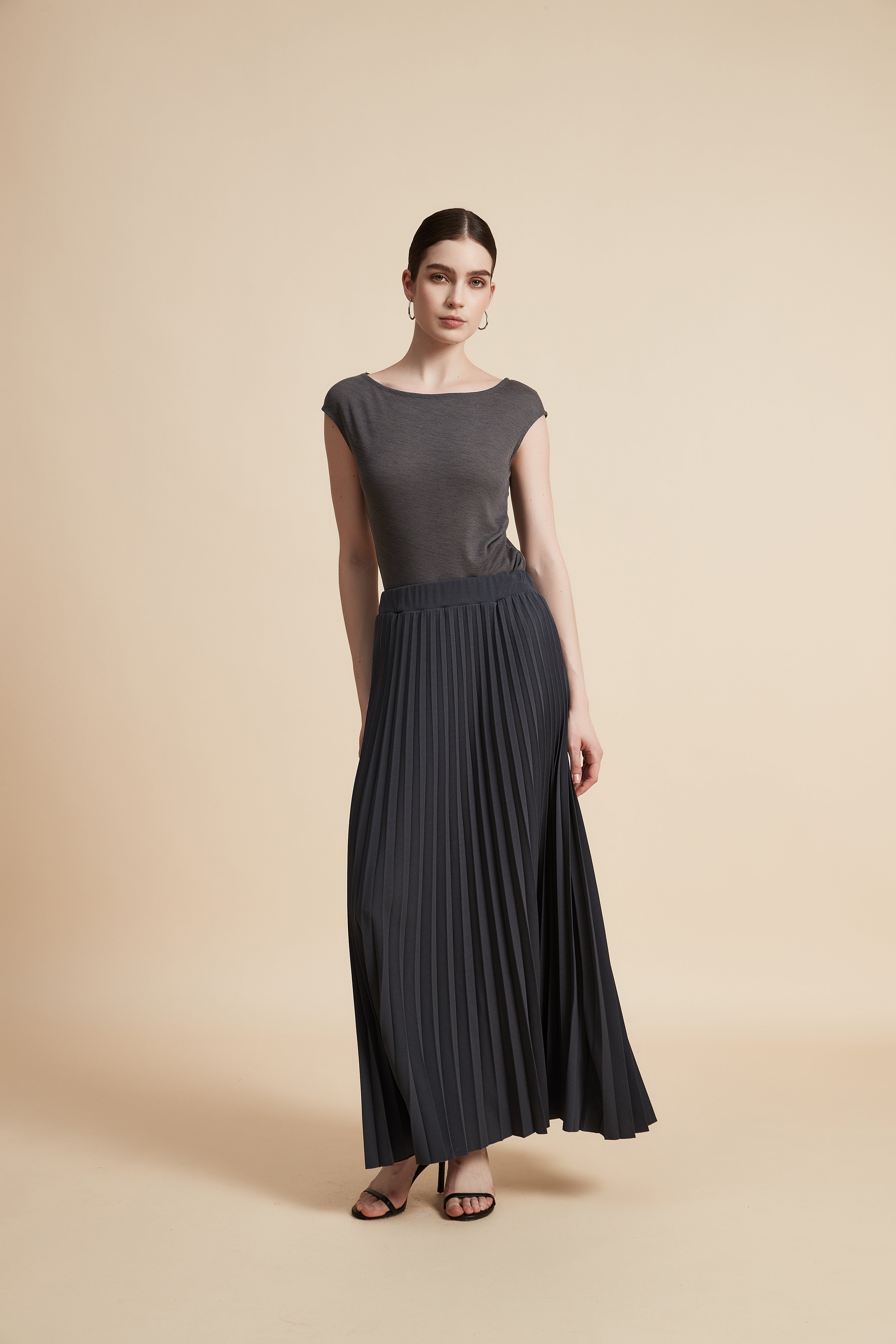 Solid Long Pleated Skirt