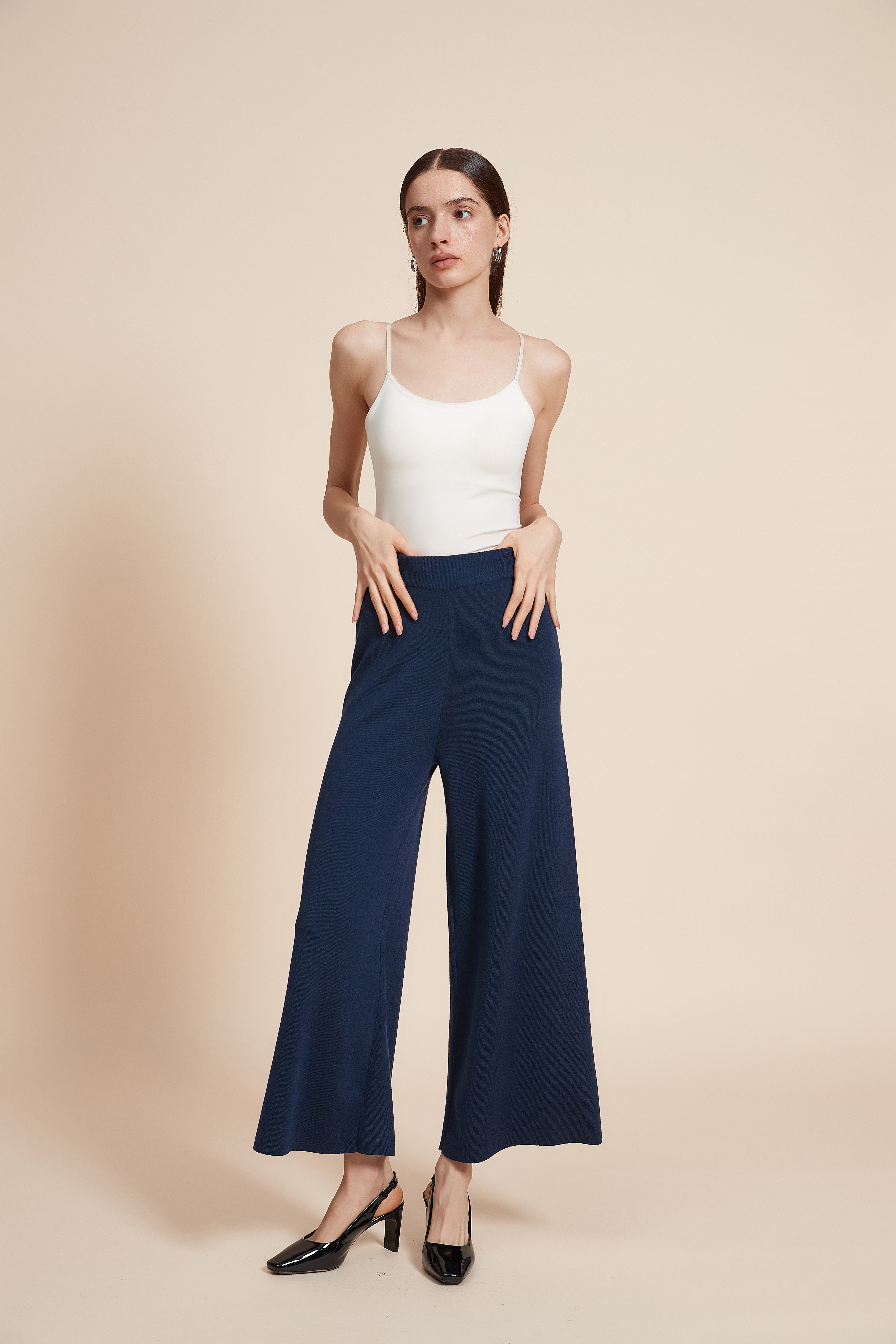 Plain Wide-Leg Long Pants