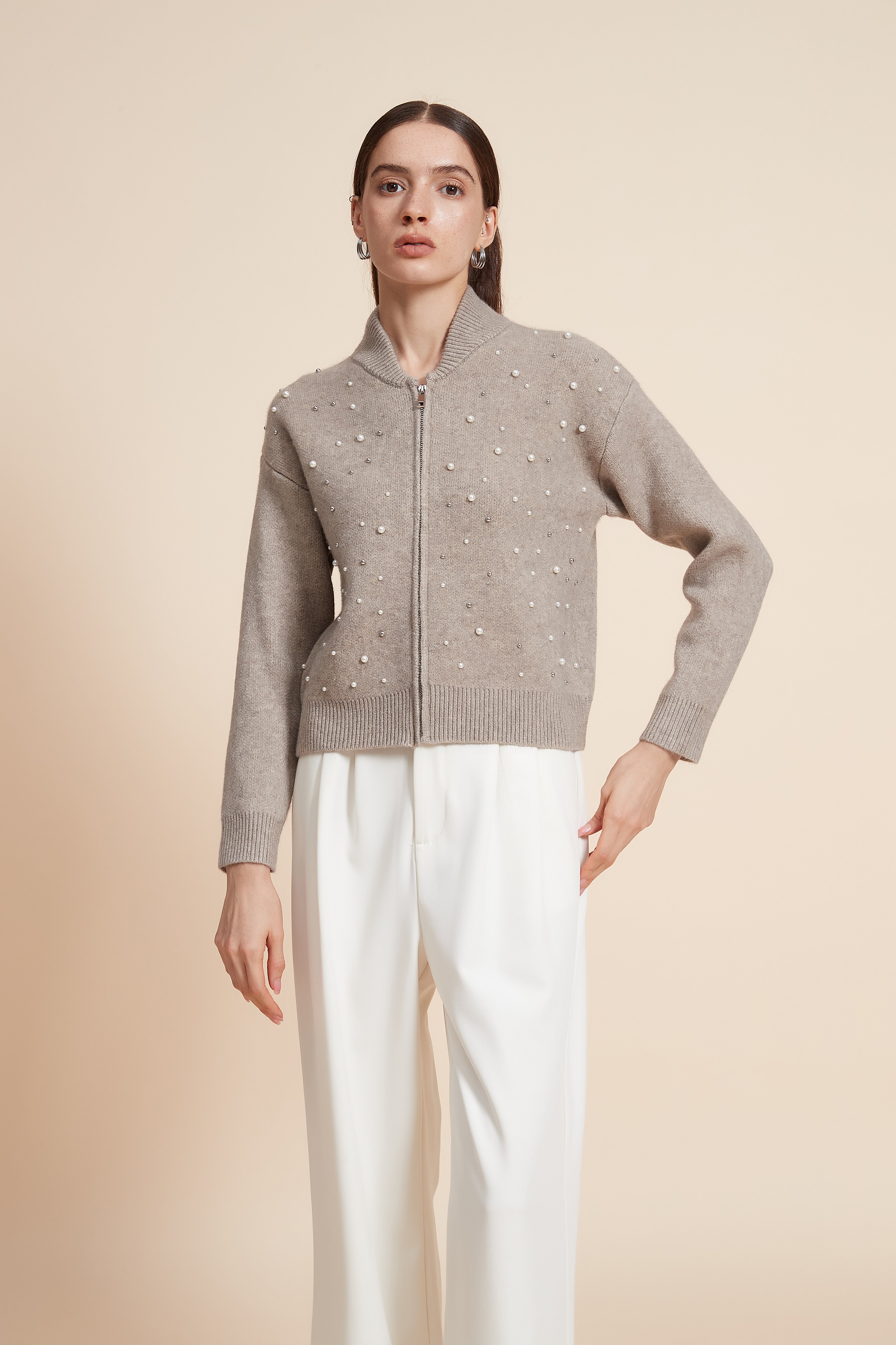 Plain Short Sweatshirt Embellished With Pearls