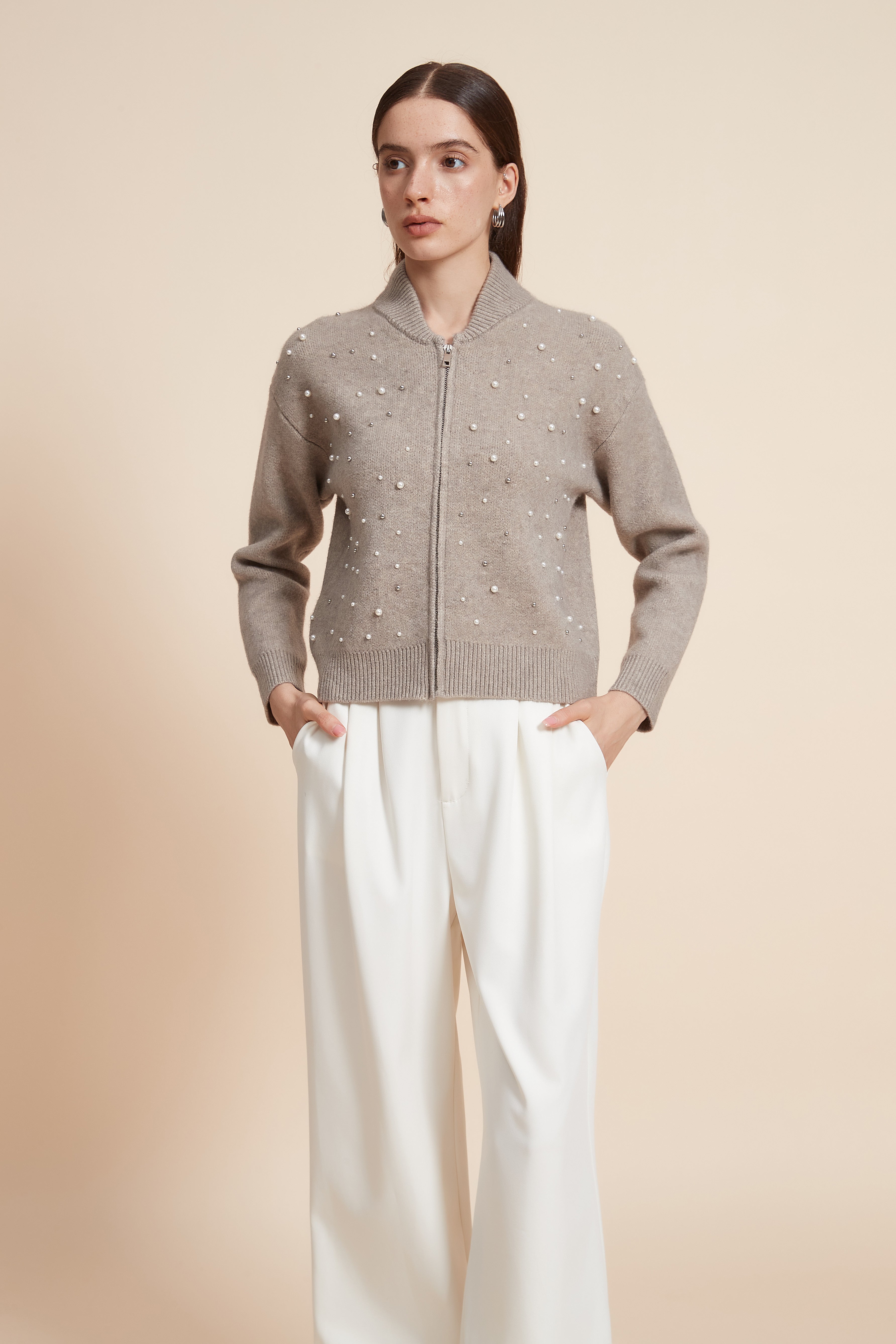 Plain Short Sweatshirt Embellished With Pearls