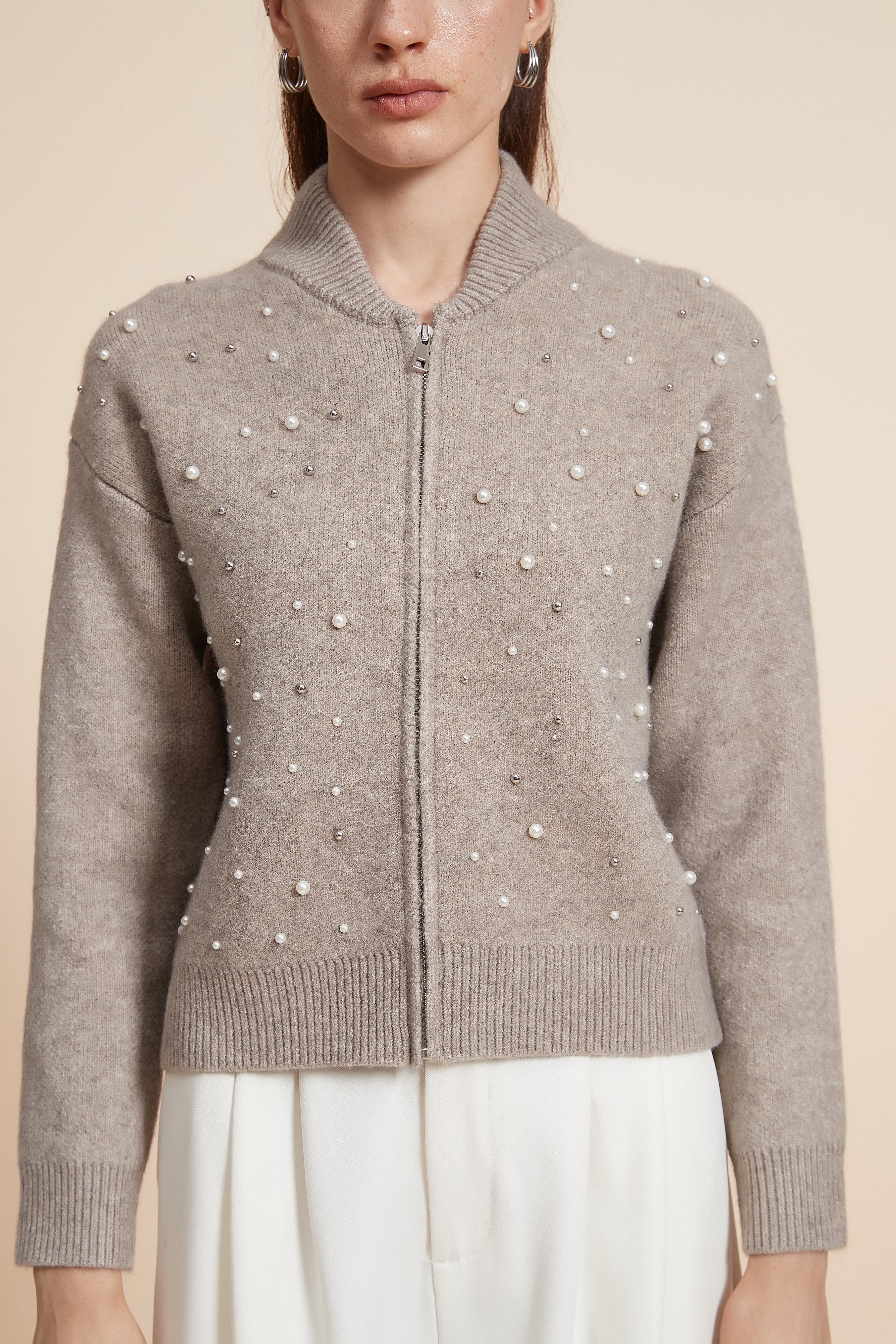 Plain Short Sweatshirt Embellished With Pearls