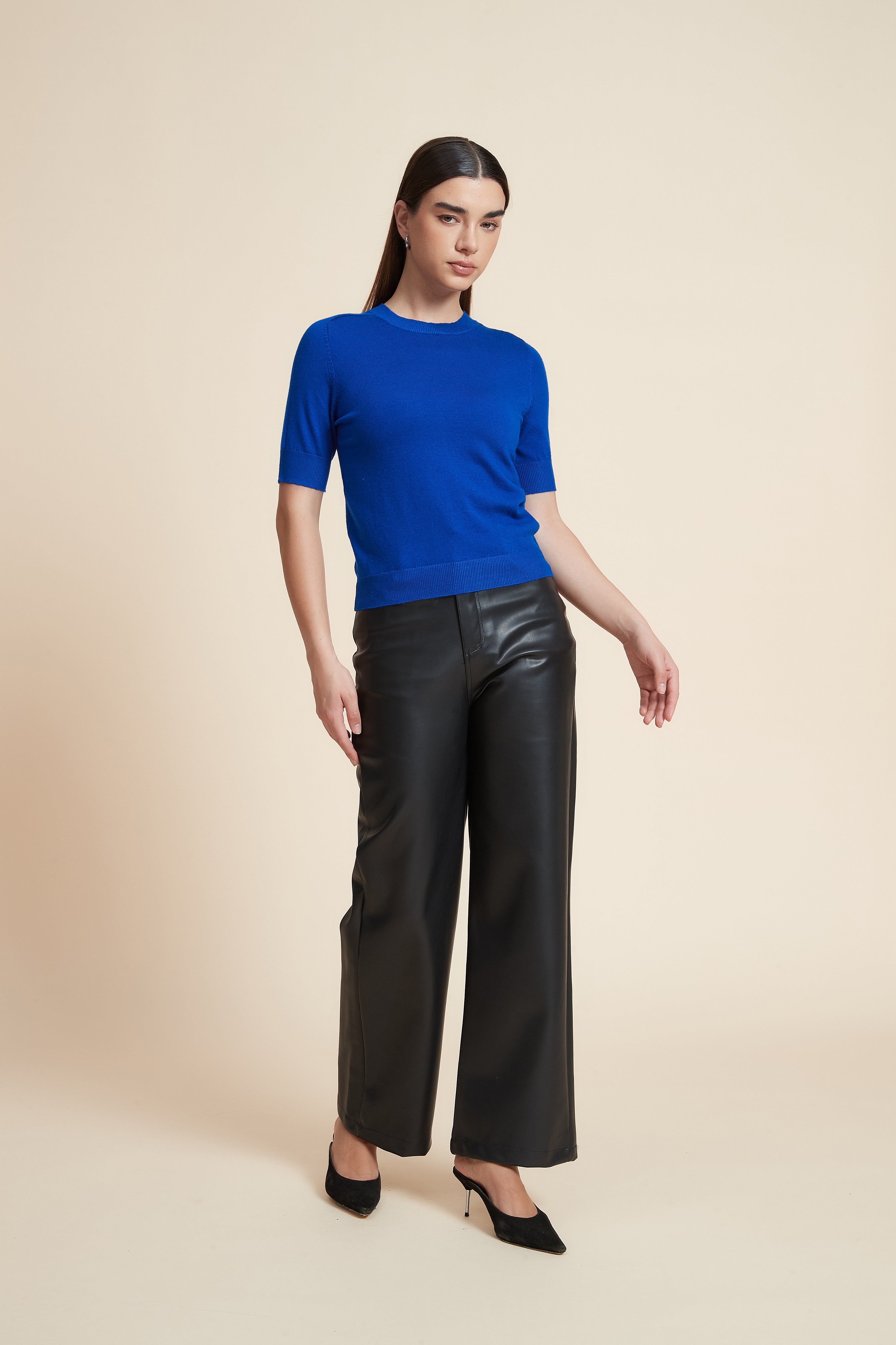 Plain Short Sleeve Top with Round Neck